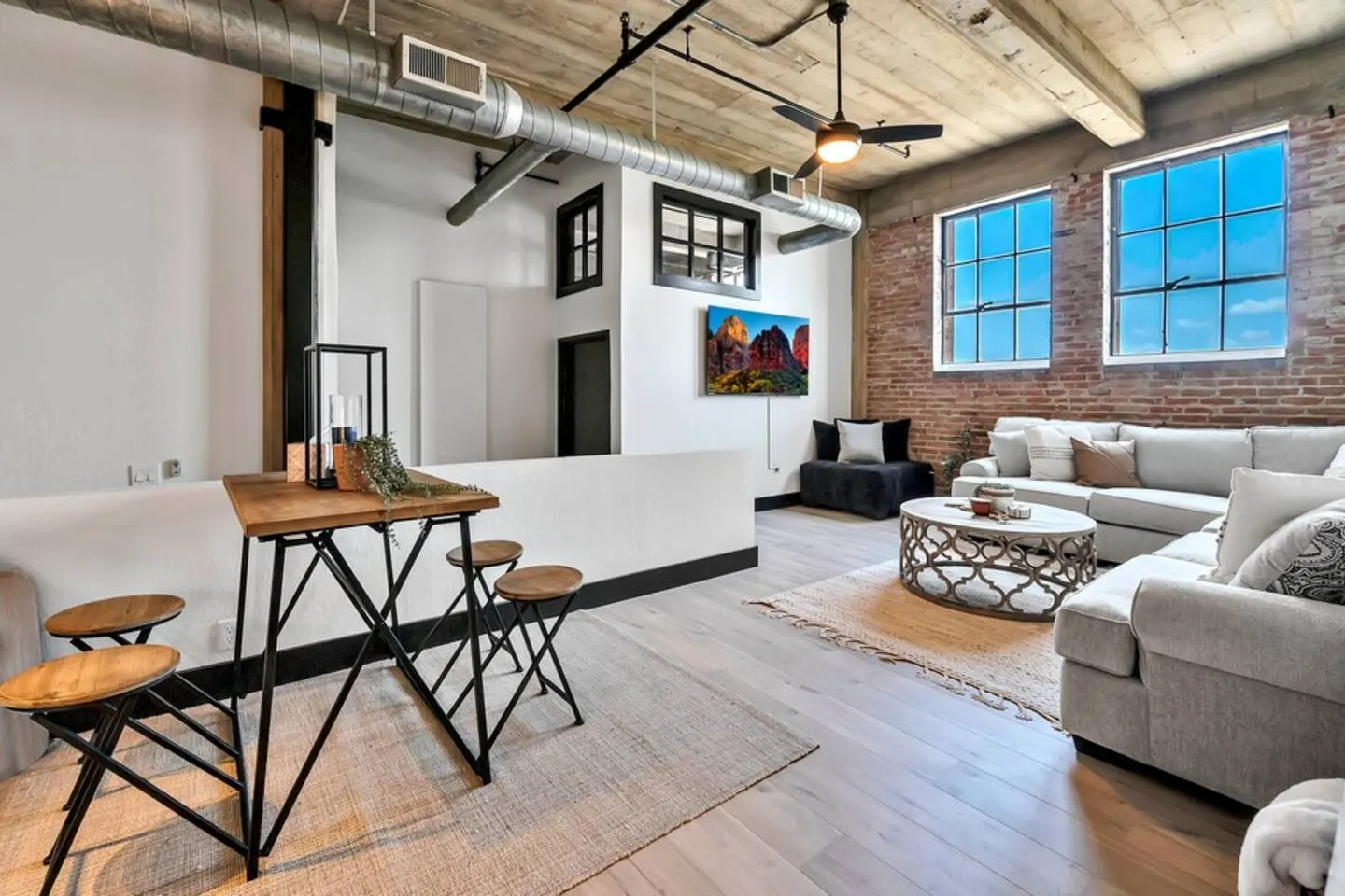 3 Bdr Luxury Loft-Heart of Silos/Baylor/Downtown 14