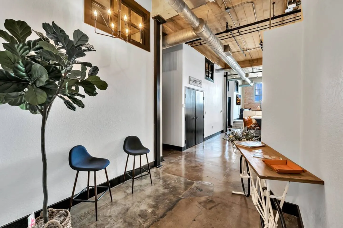 3 Bdr Luxury Loft-Heart of Silos/Baylor/Downtown 15