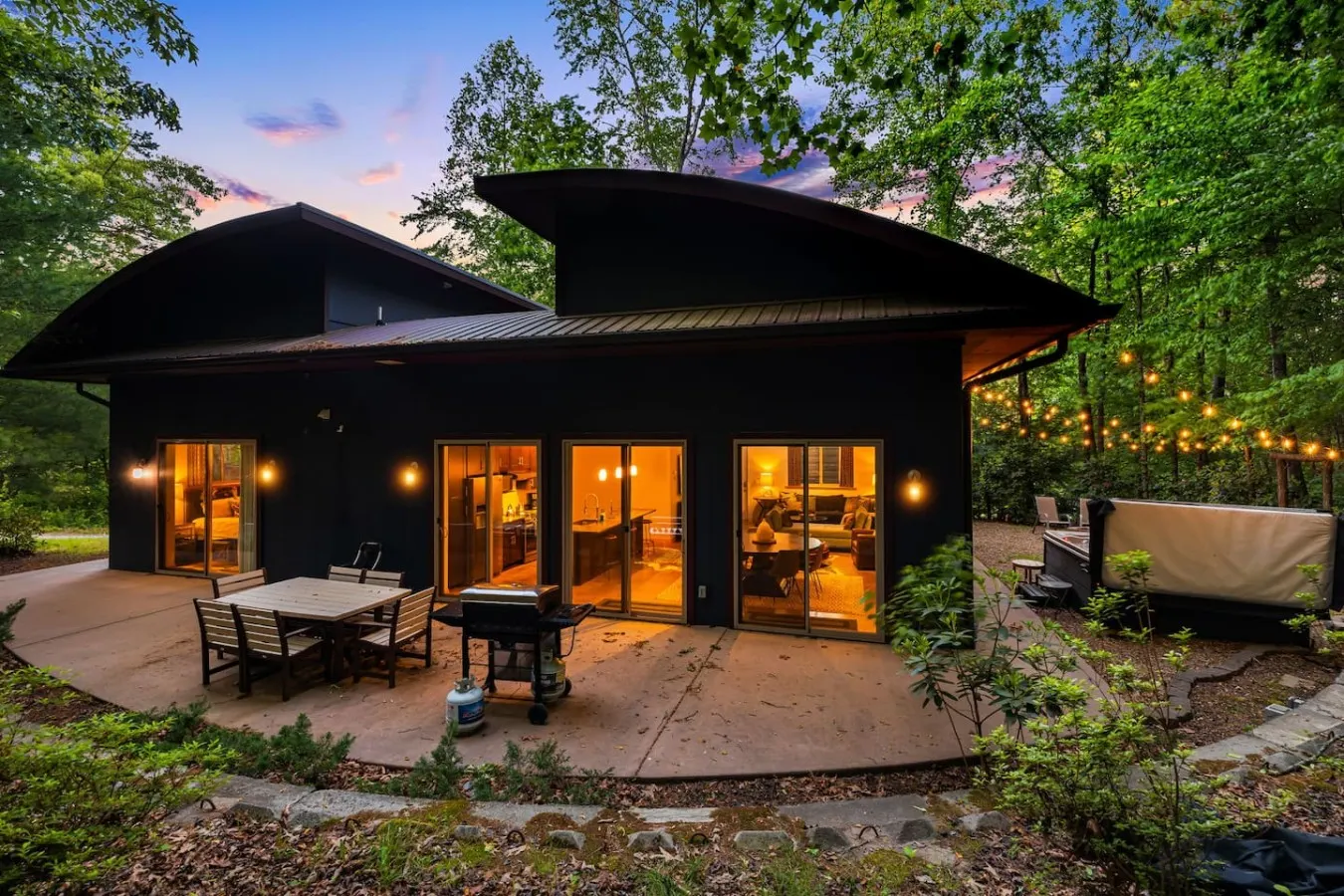 Trail on Property, Amazing AVL Location & Hot Tub