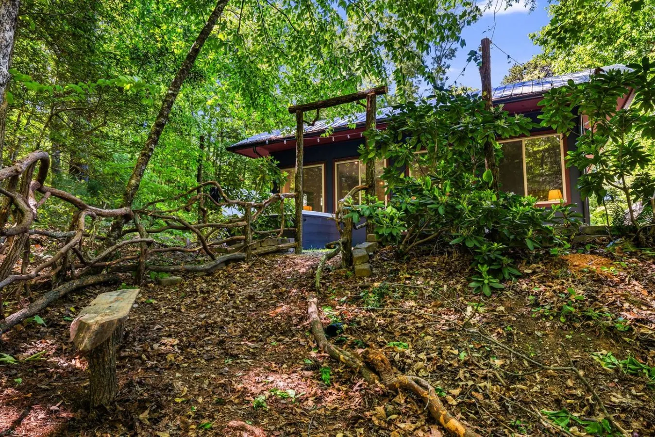 Trail on Property, Amazing AVL Location & Hot Tub 4