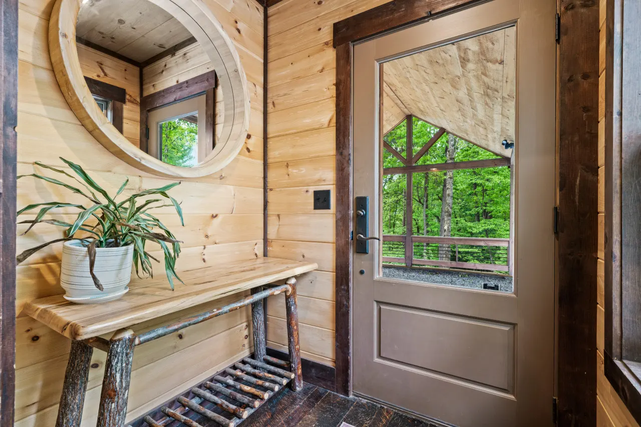 Home & Carriage House, River Access, 5 min from Downtown 13