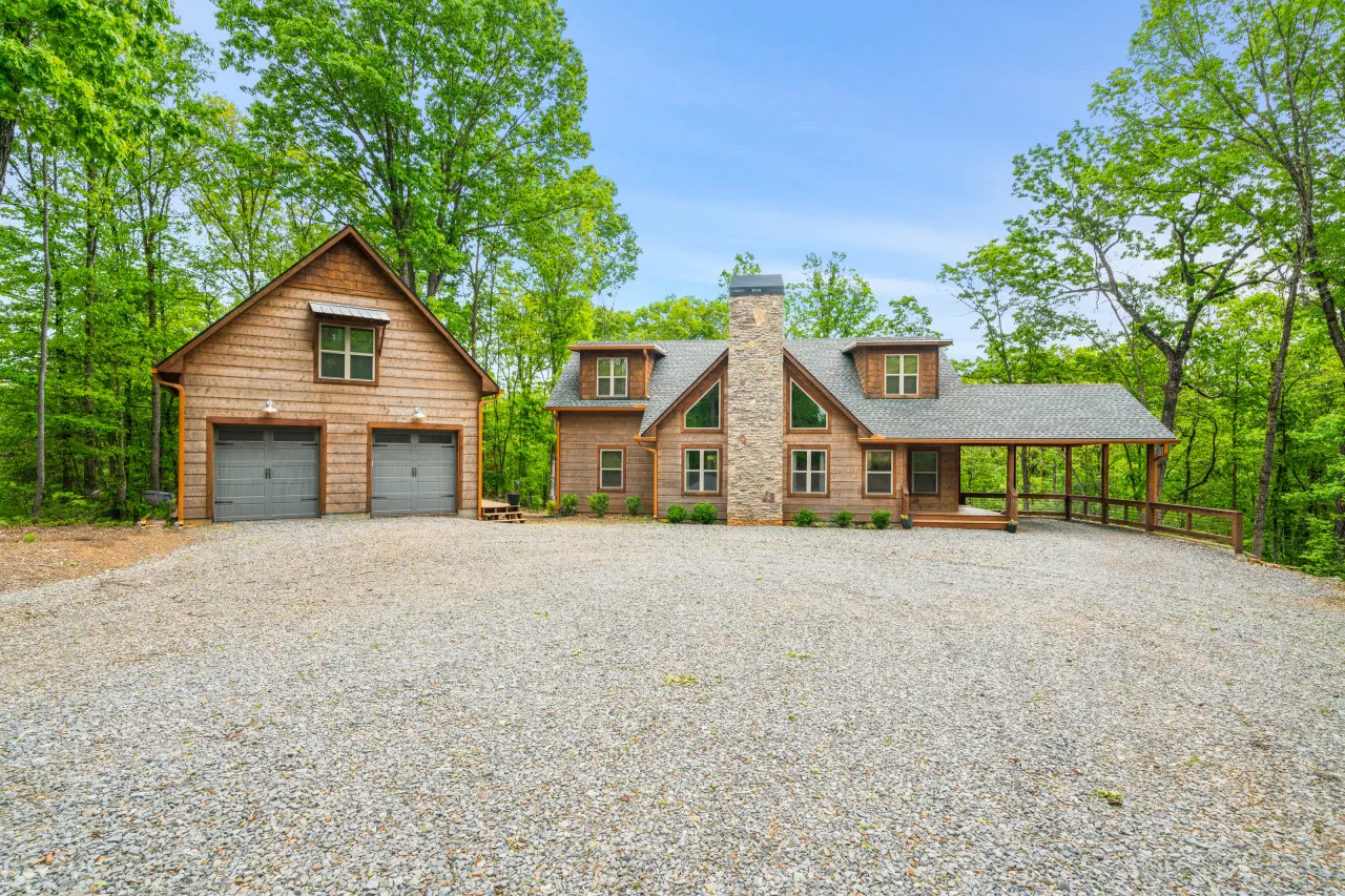 Home & Carriage House, River Access, 5 min from Downtown — photo 5