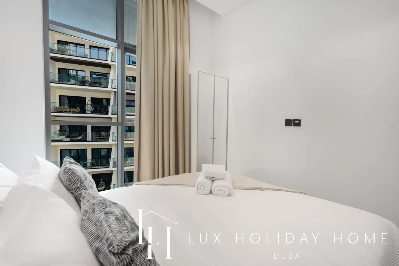 LUX The 15 Northside Burj Khalifa View Suite 16