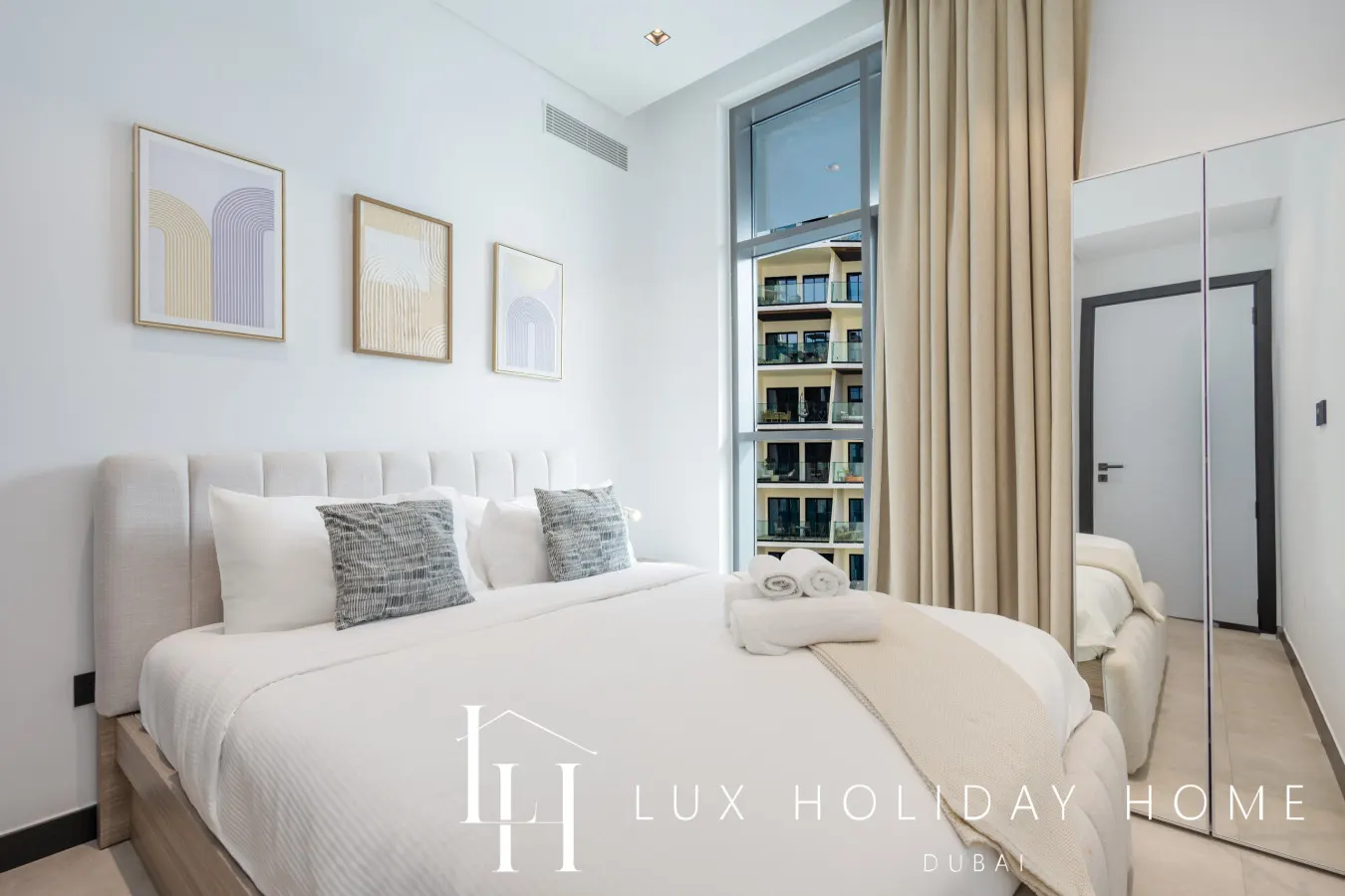 LUX The 15 Northside Burj Khalifa View Suite 7