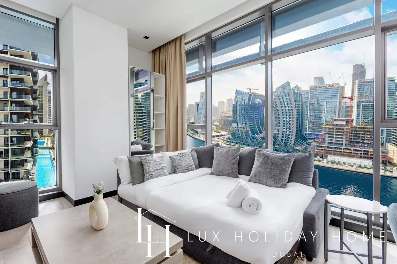 LUX The 15 Northside Burj Khalifa View Suite 8