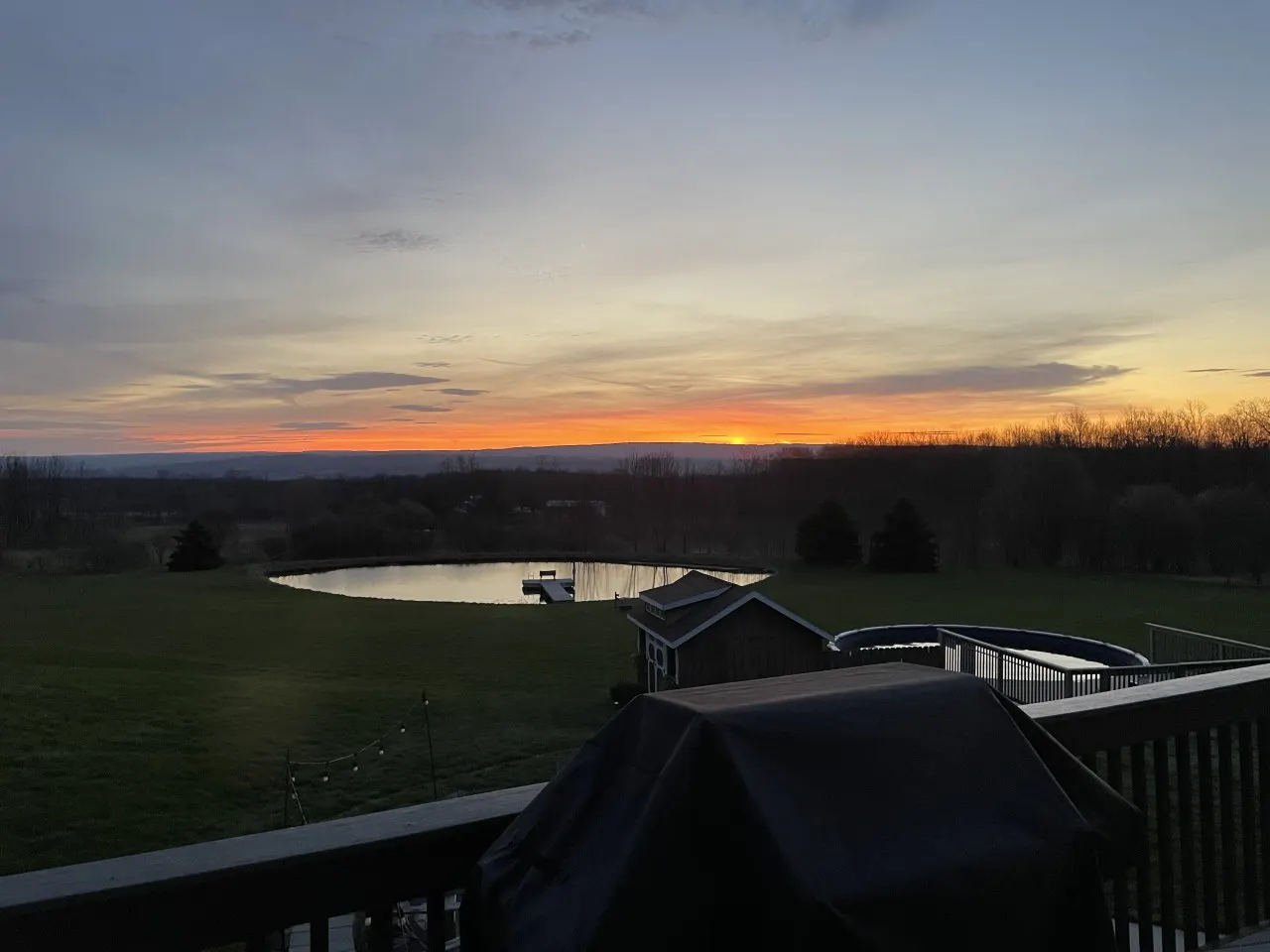 Beautiful Chalet with VIEWS/Pool/Hot tub/Pond! 17