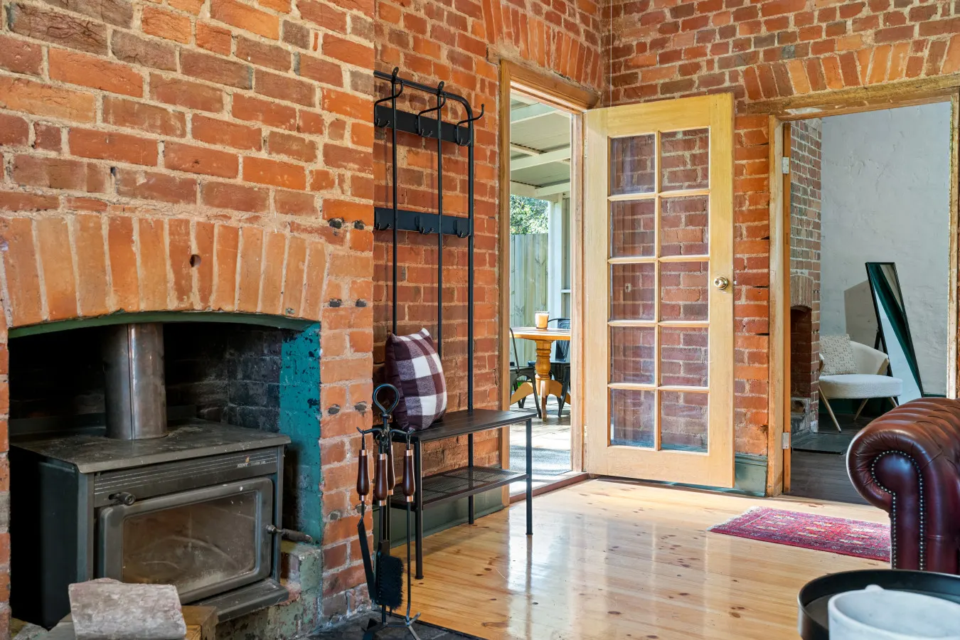 Orchard Cottage—A Leafy Peaceful Retreat with Spa 8