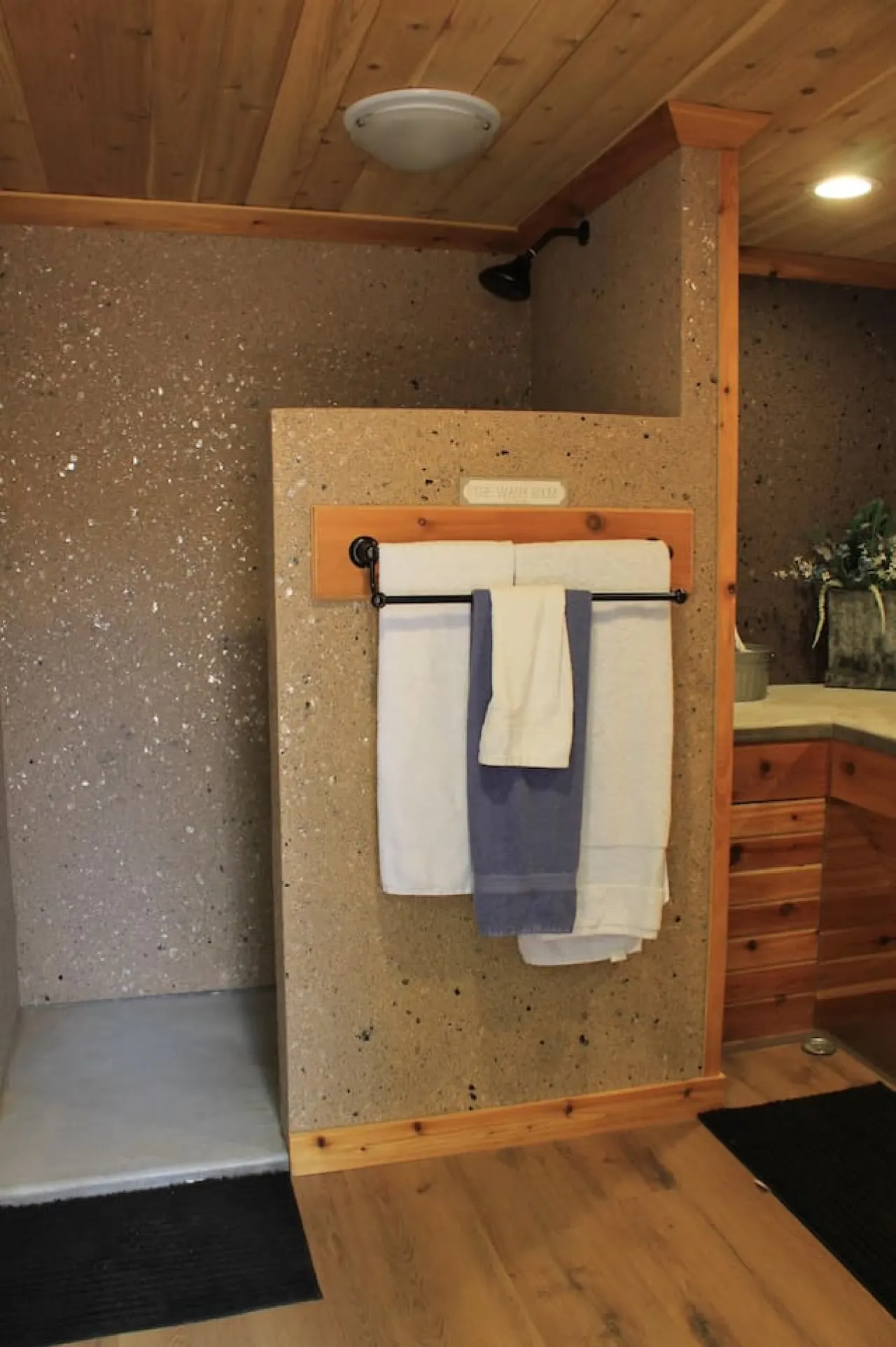 Strawberry Hills The Rustic Nook Cabin 5 17