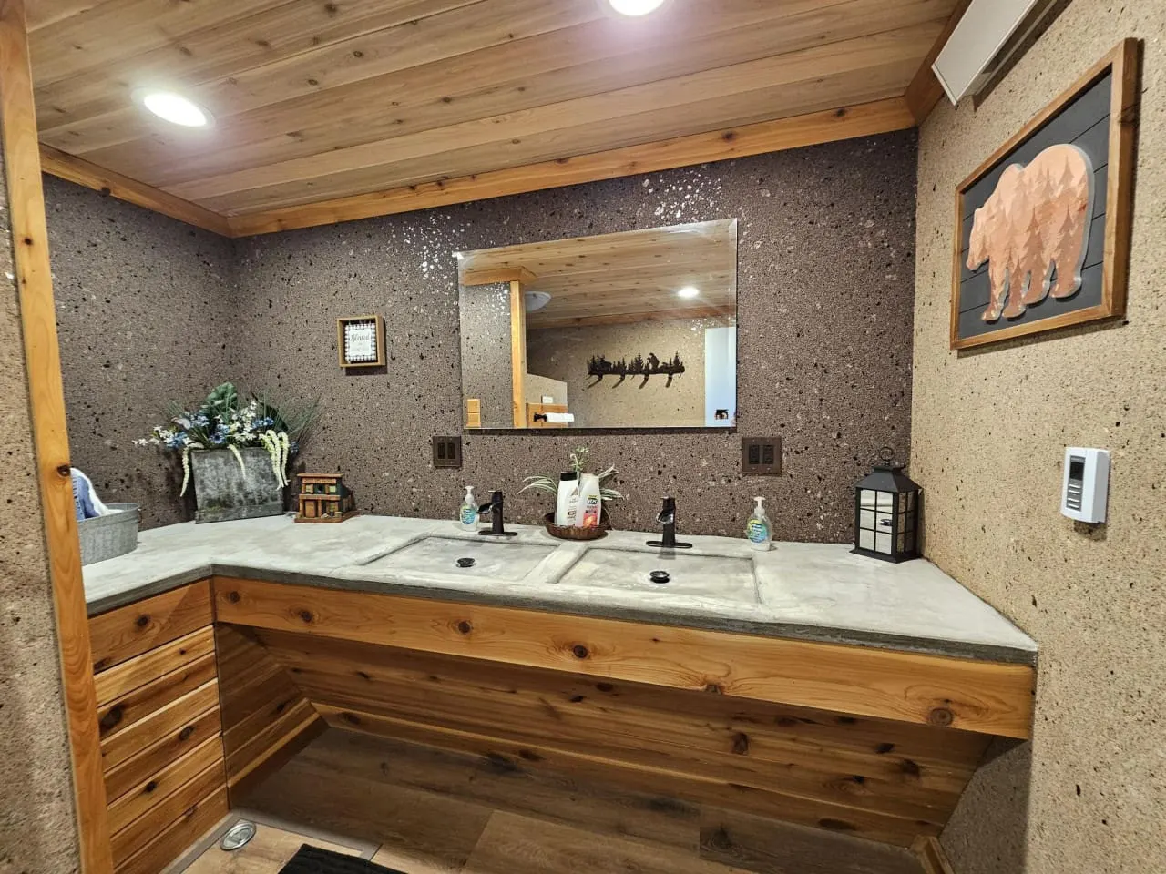 Strawberry Hills | The Rustic Nook | Cabin 5 — photo 3