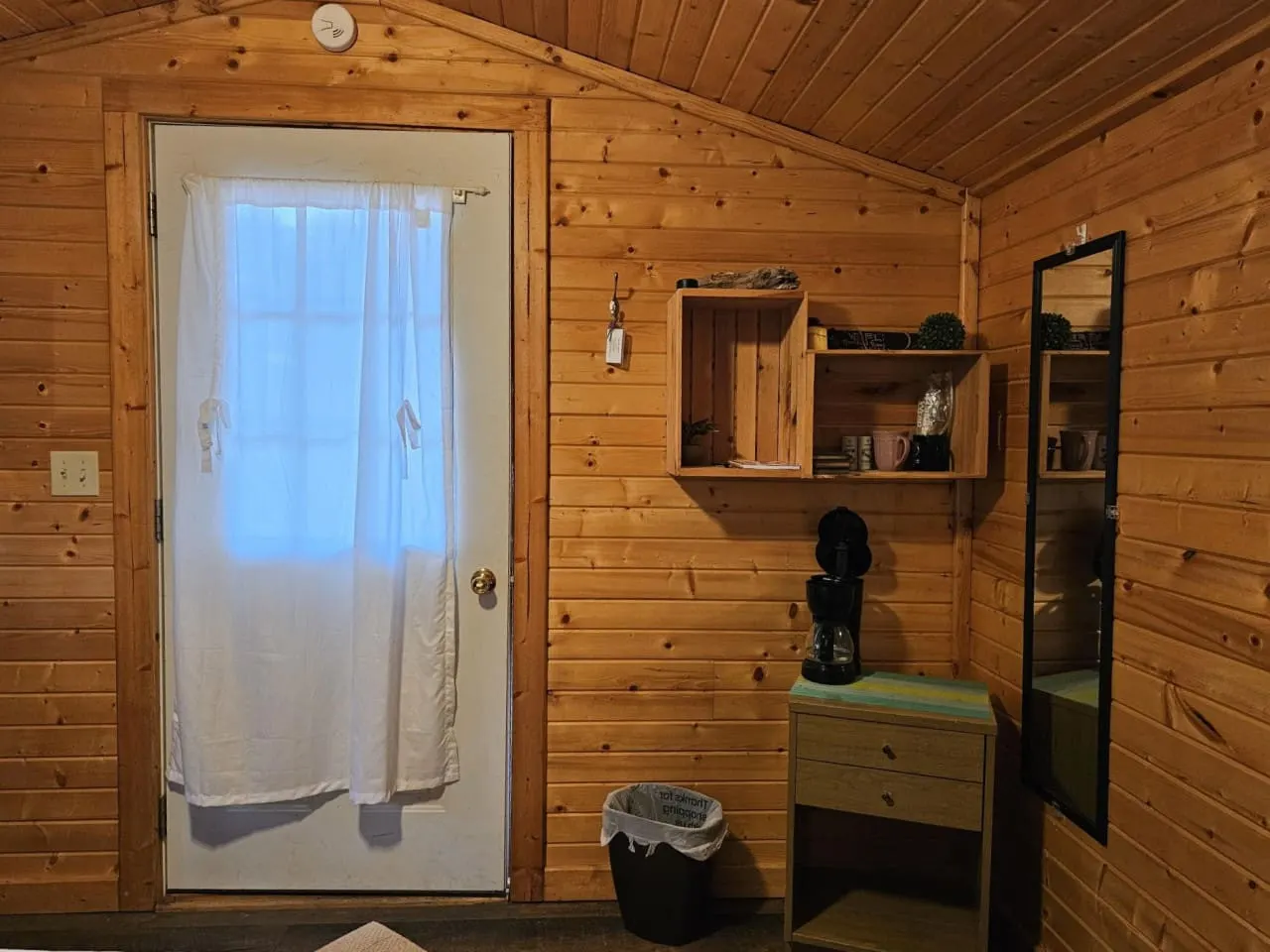 Strawberry Hills The Rustic Nook Cabin 5 6