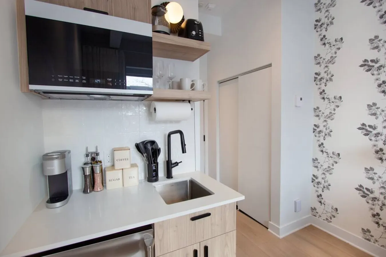 Studio4/Plateau/St-Denis/Terraces/SelfCheck-In/AC 12