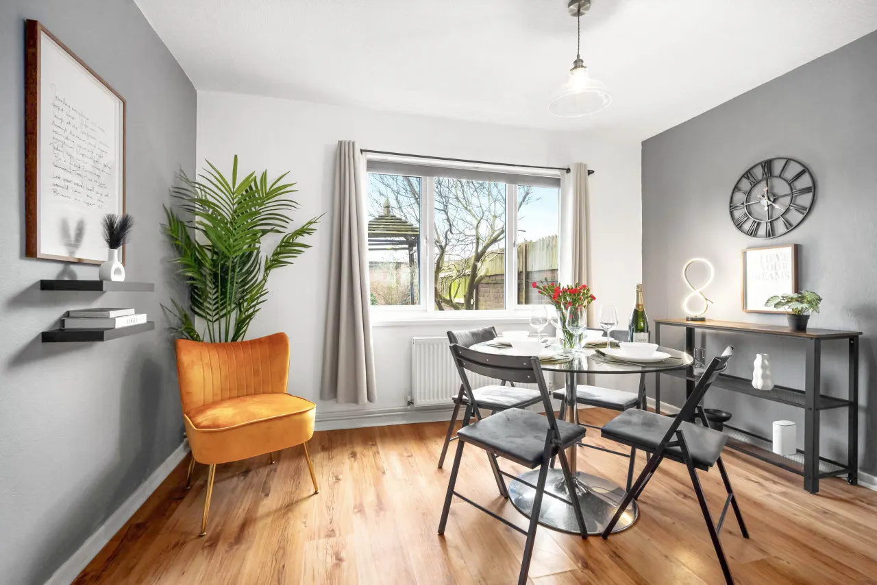 Cozy 3 Bed House - City Centre - Garden - Parking 15