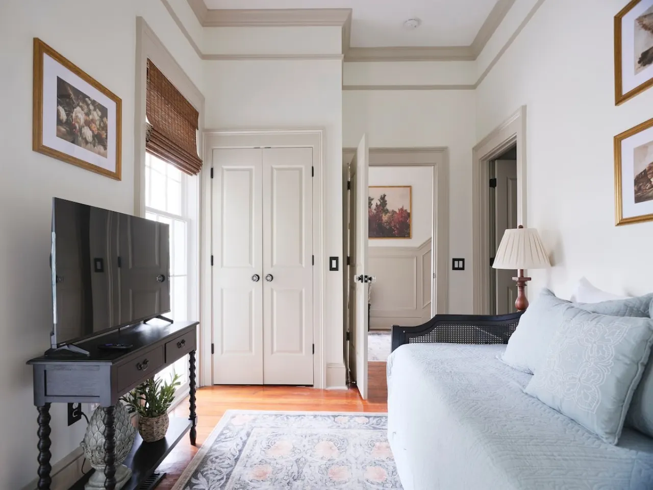 Renovated Historic Home by Forsyth Park - 4BR with a Common Area and 5 Baths + Porches 15