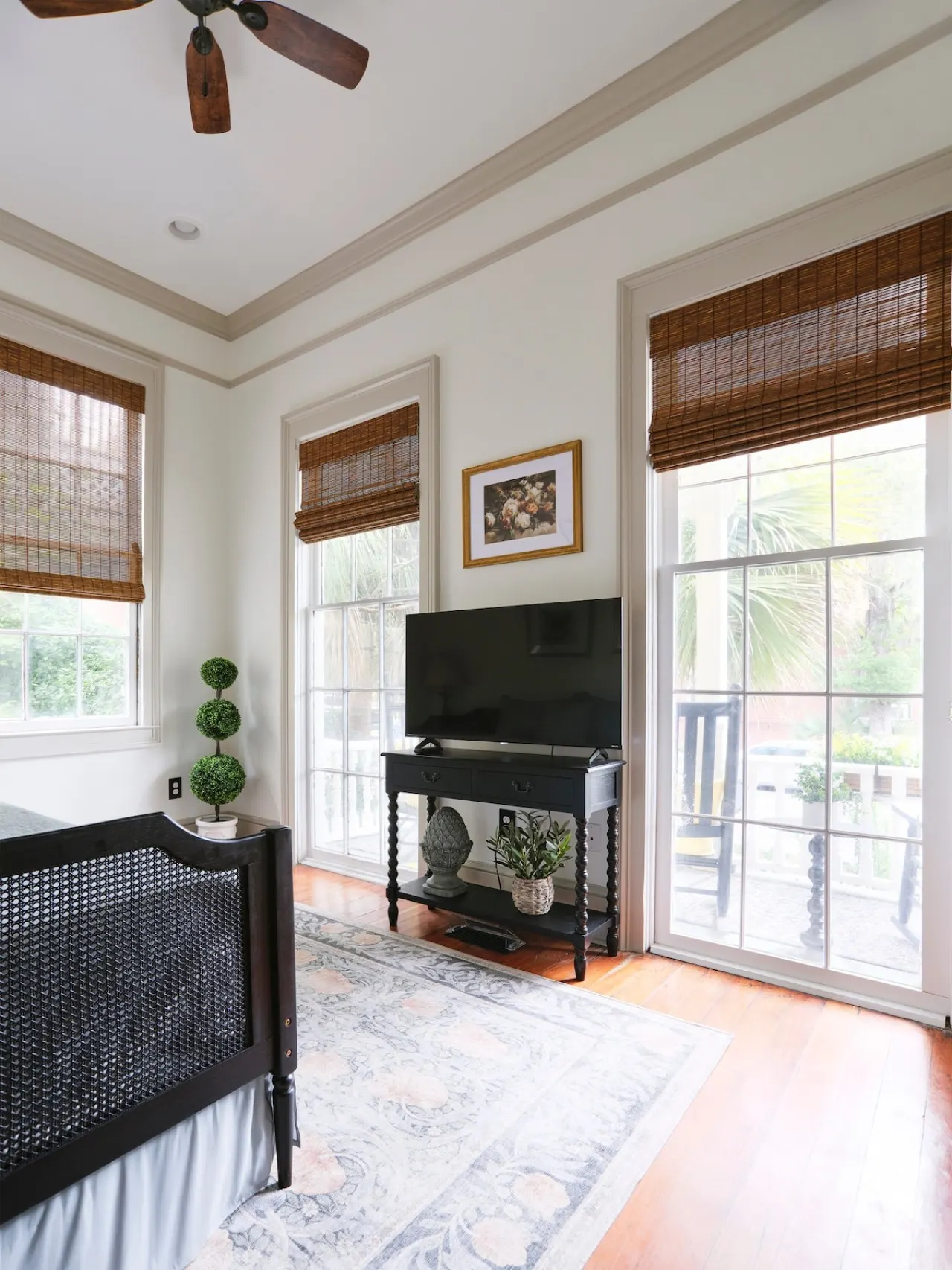 Renovated Historic Home by Forsyth Park - 4BR with a Common Area and 5 Baths + Porches 16