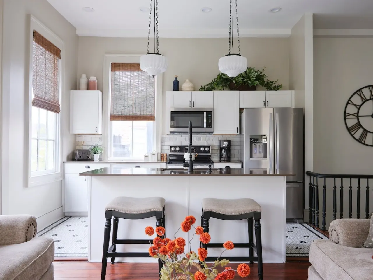 Renovated Historic Home by Forsyth Park - 4BR with a Common Area and 5 Baths + Porches 6