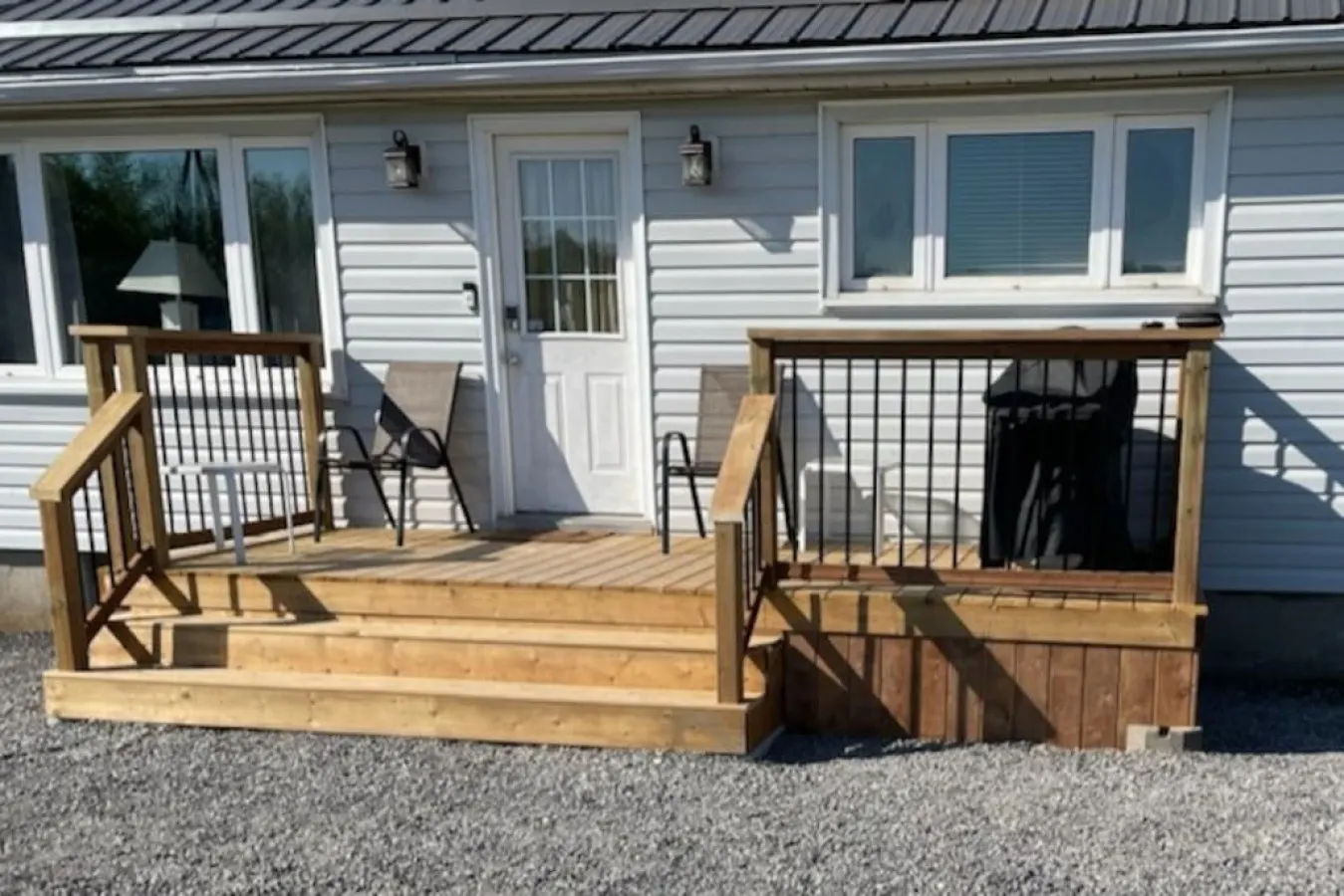 Steps to Lake on the Mountain, 10 Minutes to Picton, Sandbanks Pass! The Cabin