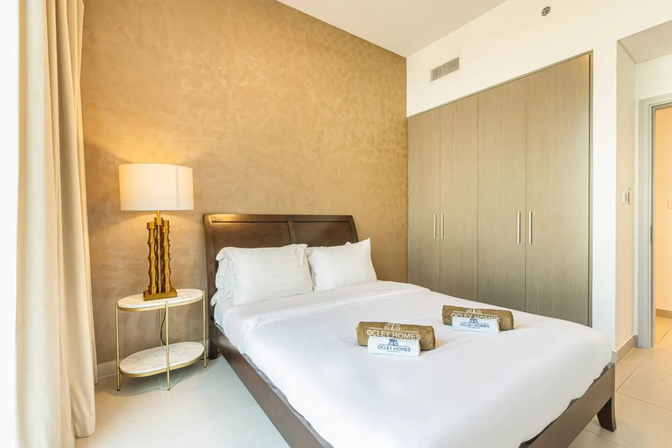 Luxe Home steps away from Dubai Mall 13