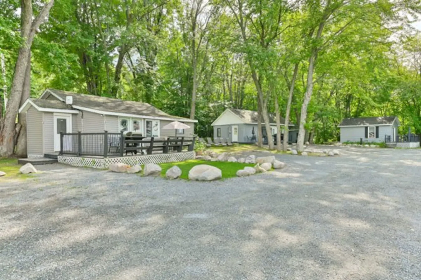 MLC-3BR Waterfront Cottage with Large Dock 13