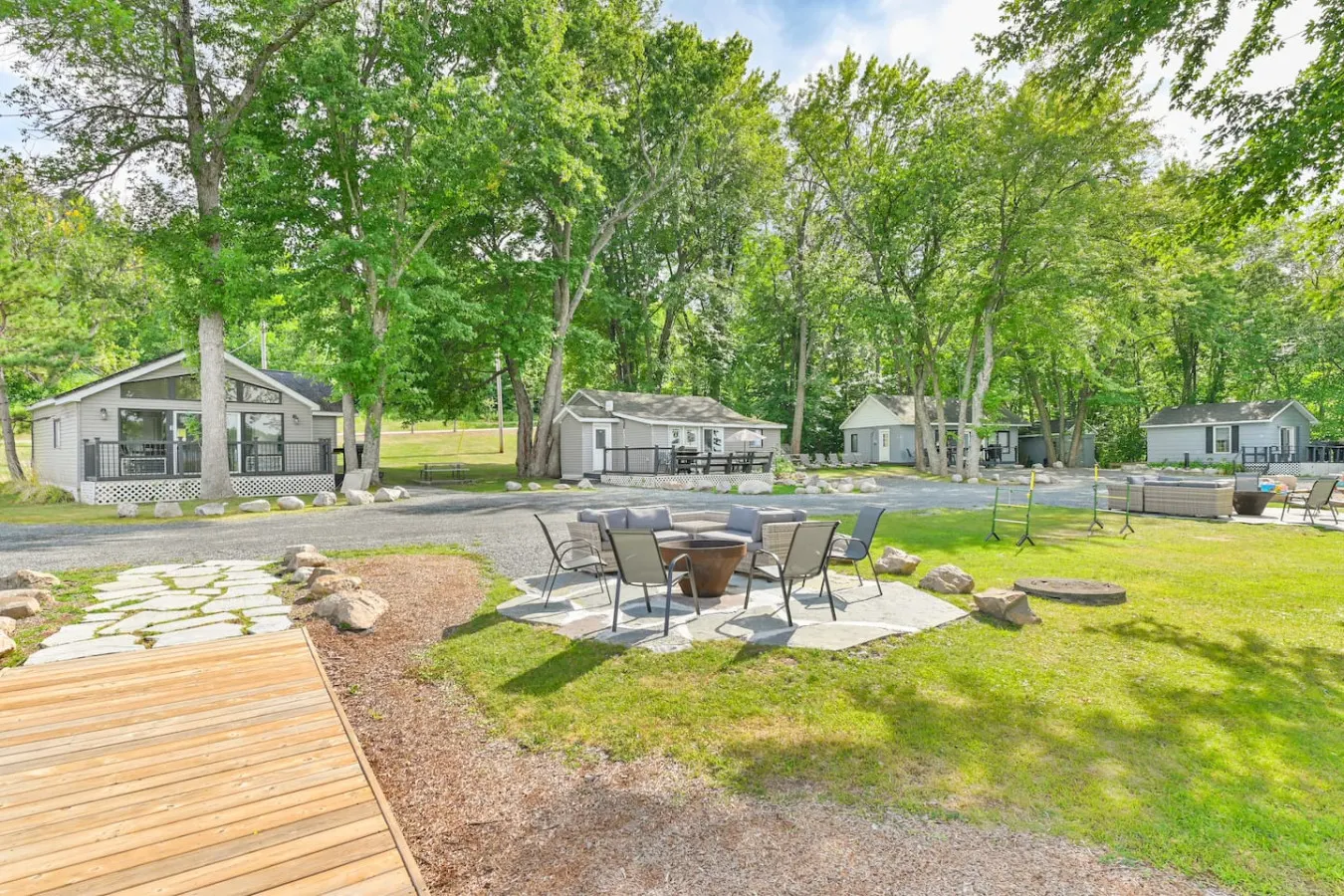 MLC-3BR Waterfront Cottage with Large Dock 16