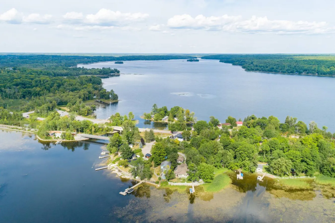 MLC-3BR Waterfront Cottage with Large Dock 20