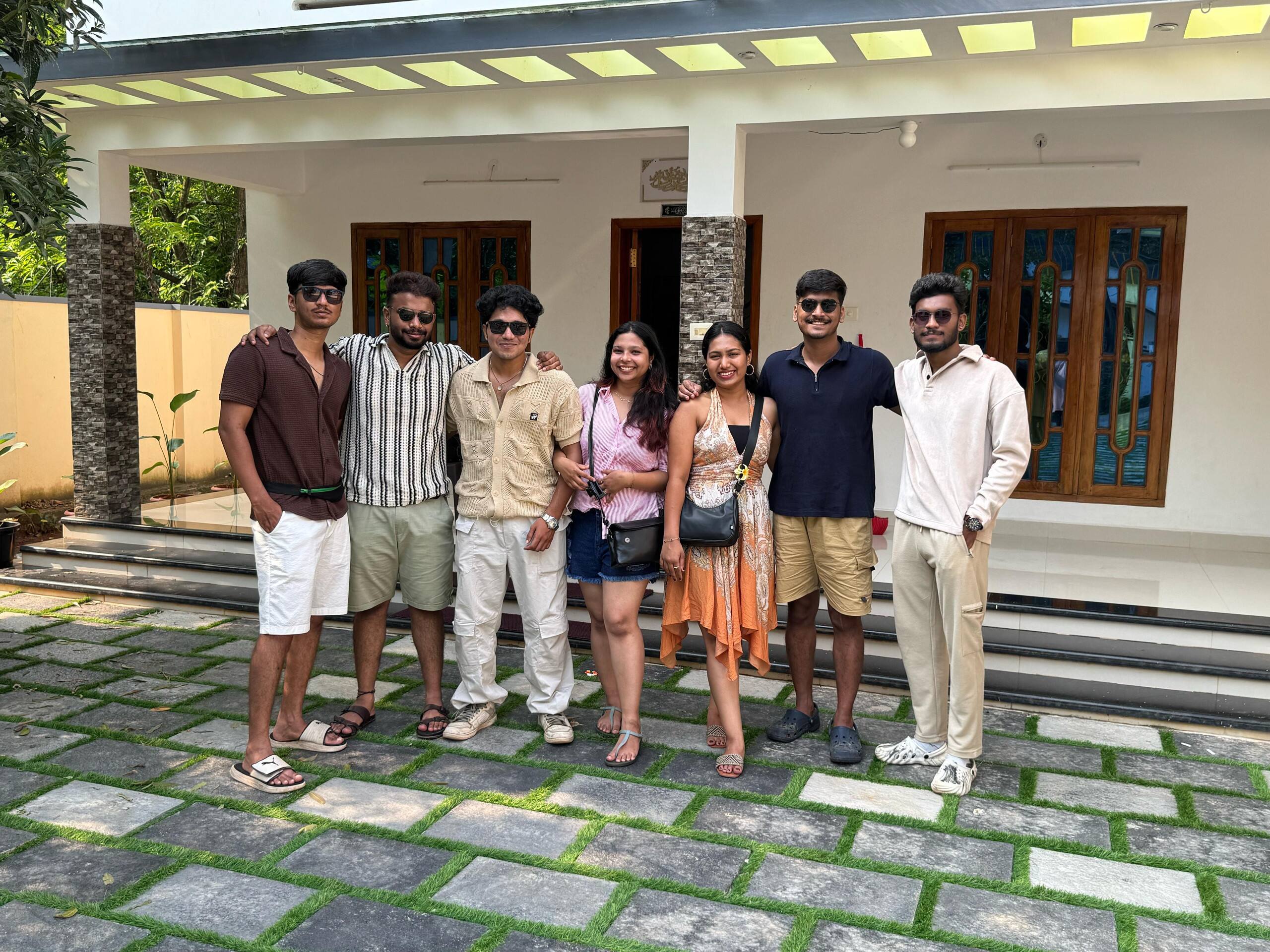 Adams stay 4BHK,5 min drive to varkala cliff 7