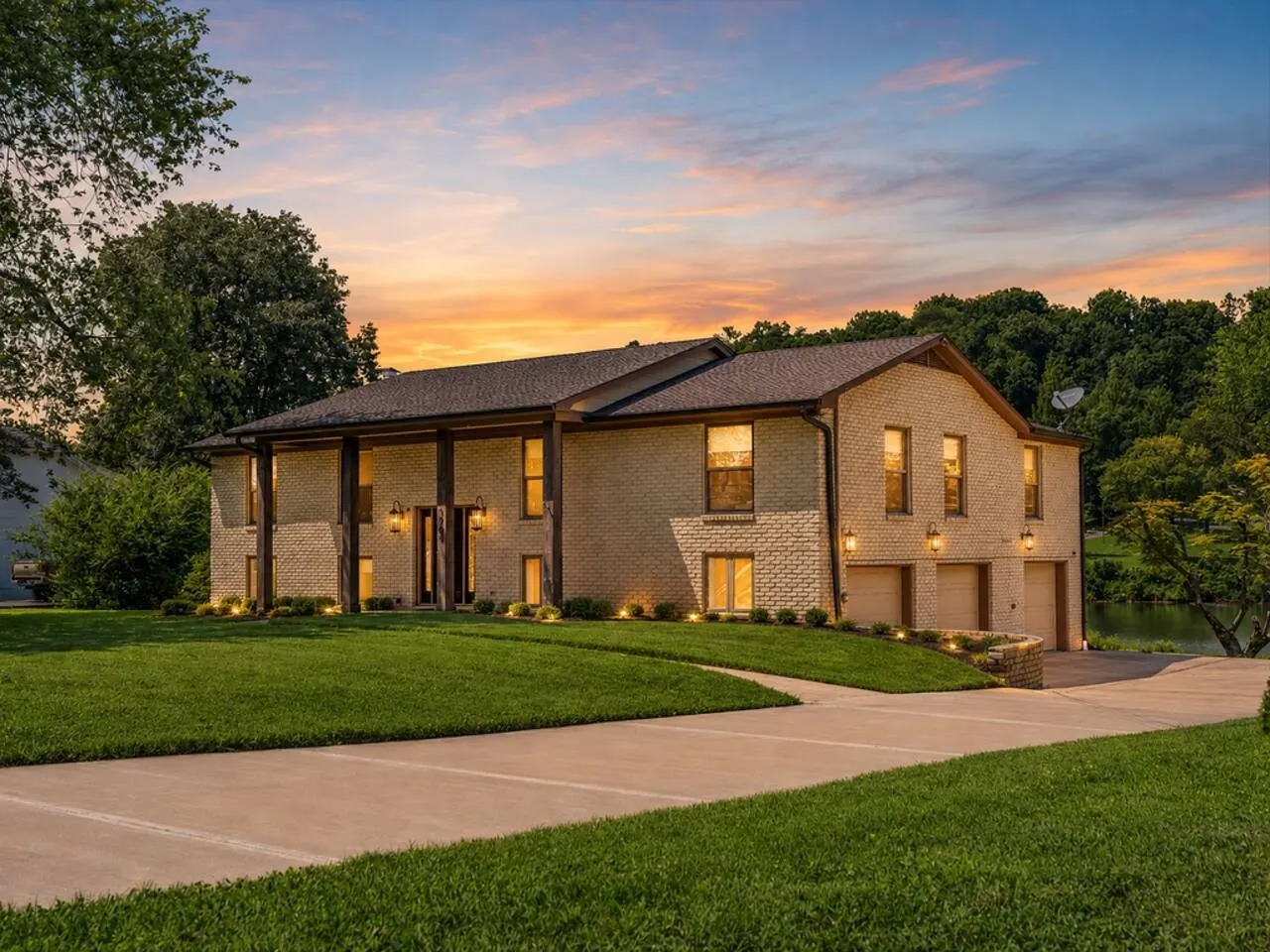 River Shore Retreat | Peaceful Knoxville Escape