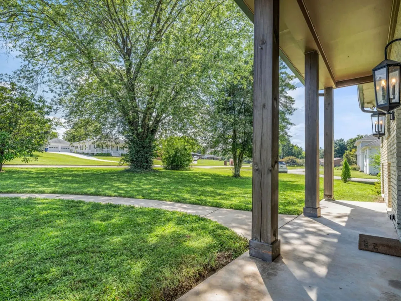 River Shore Retreat Peaceful Knoxville Escape 17