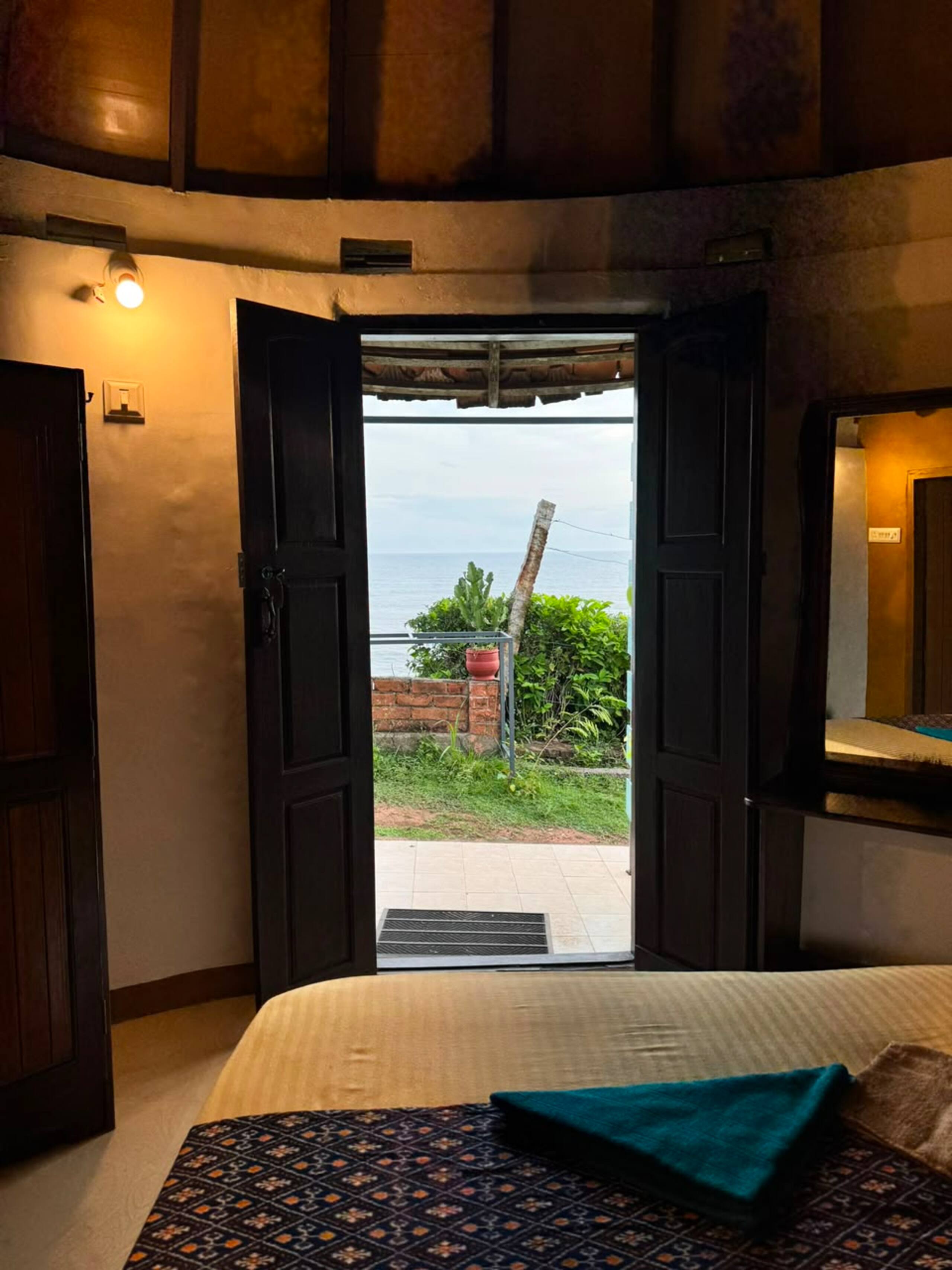 Seal pearl chalets - Sea View A/c cottage 9