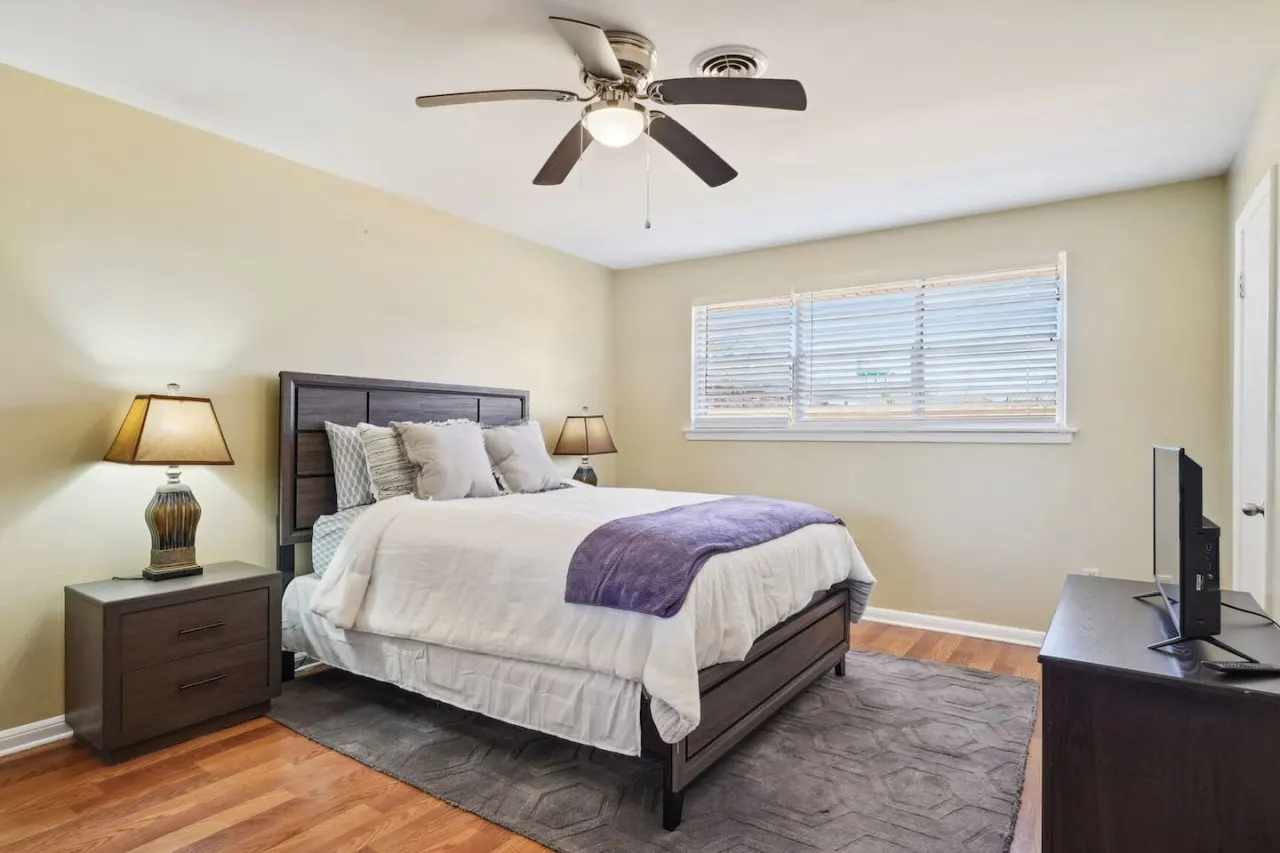 Luxurious 3-Bedroom Retreat: Your Gateway to New Orleans Fun! 19