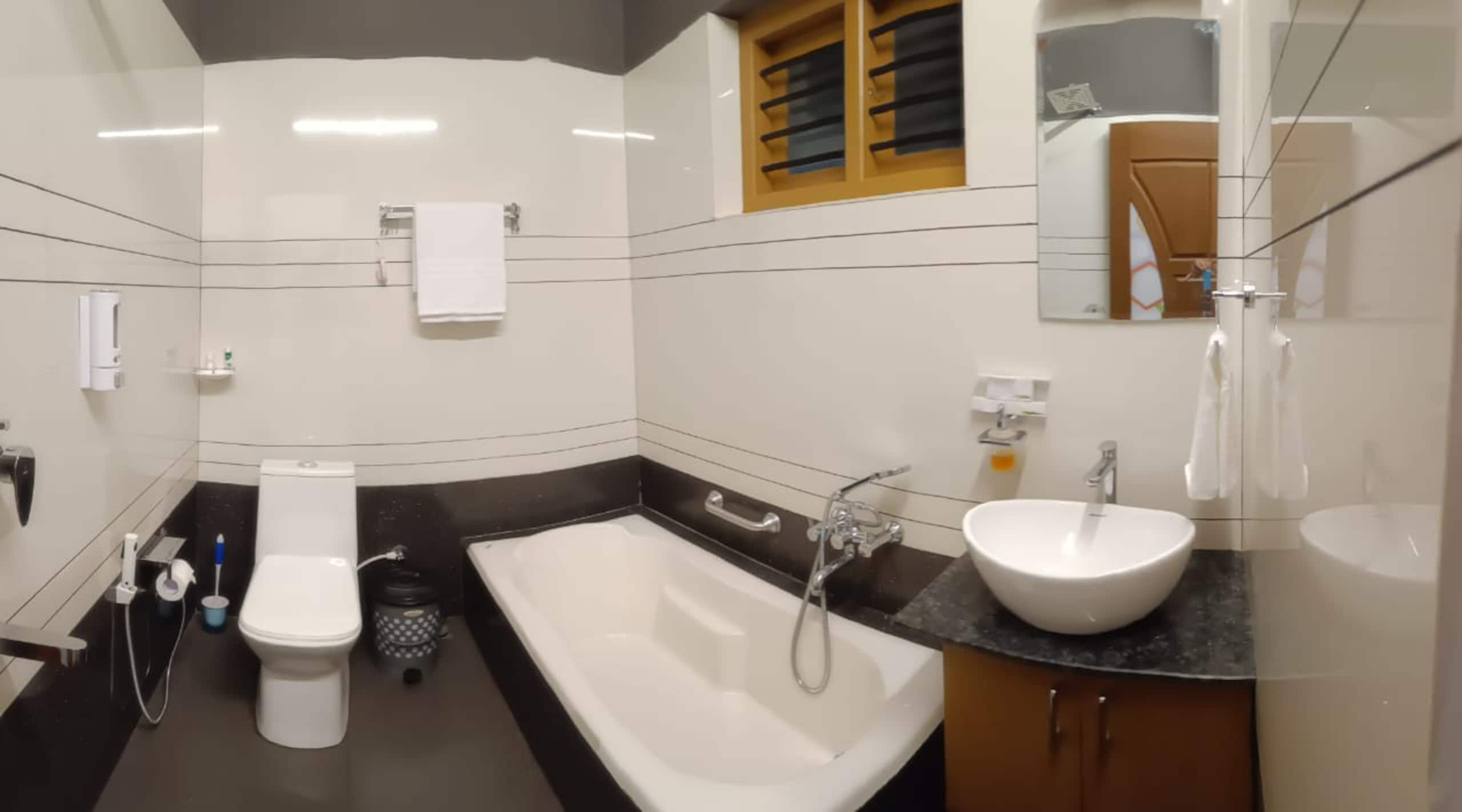 Casa Royal - A/C,5-BHK Luxury Villa. Entire Place 13