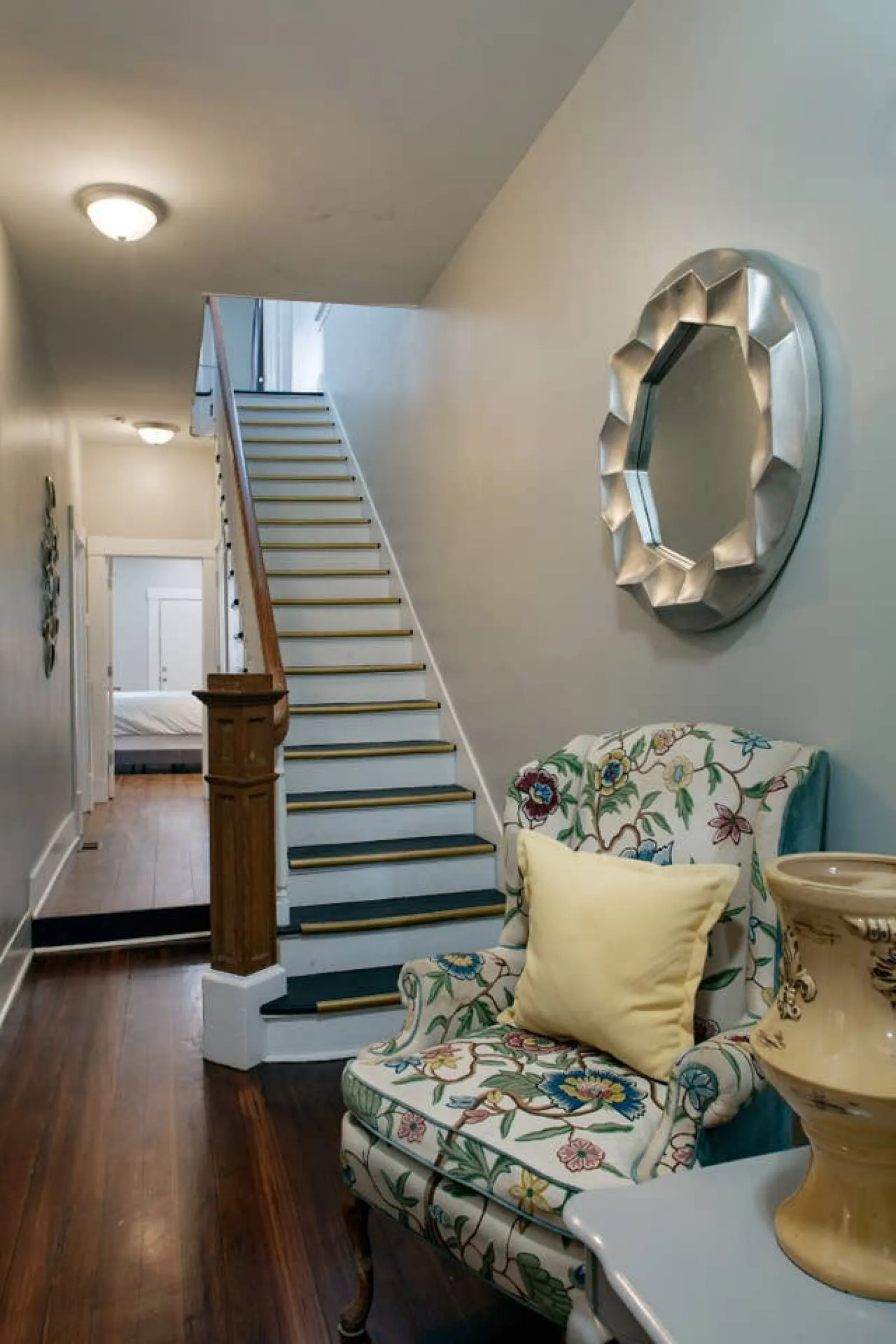 107 E Waldburg Huge 5 bed, 5 bath in Historic Downtown Savannah 1