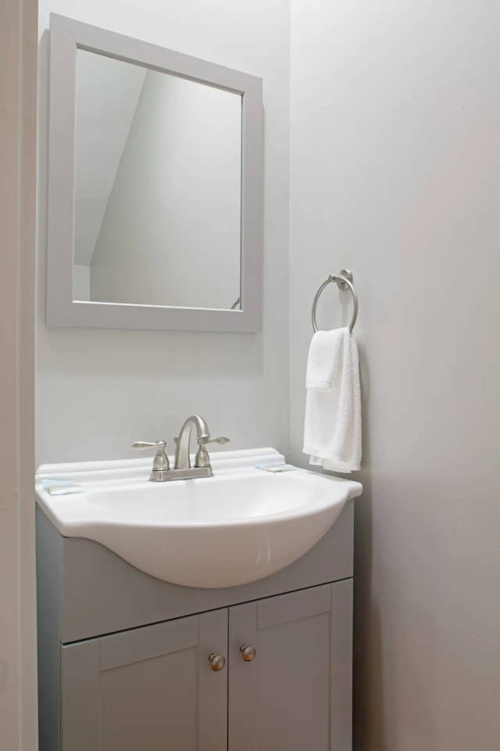 107 E Waldburg Huge 5 bed, 5 bath in Historic Downtown Savannah 13