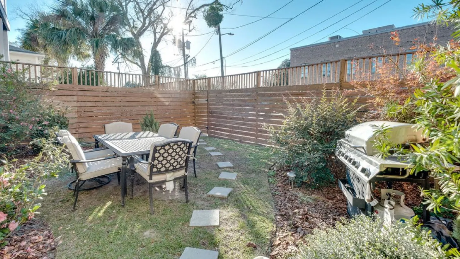 107 E Waldburg Huge 5 bed, 5 bath in Historic Downtown Savannah 20