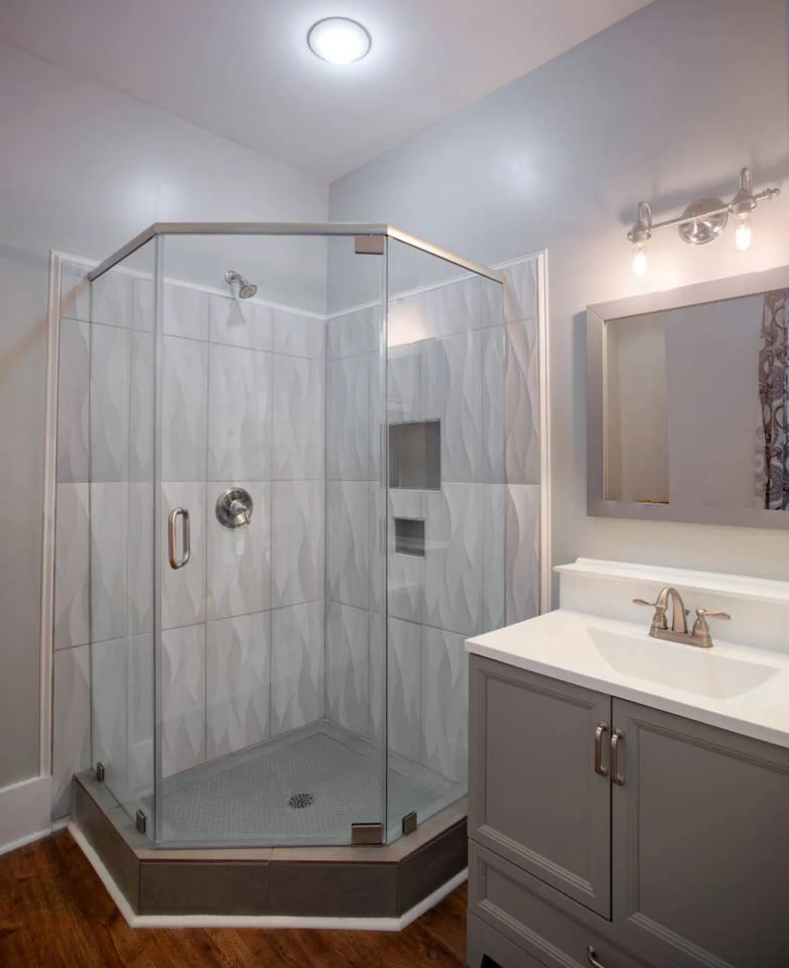 107 E Waldburg Huge 5 bed, 5 bath in Historic Downtown Savannah 7