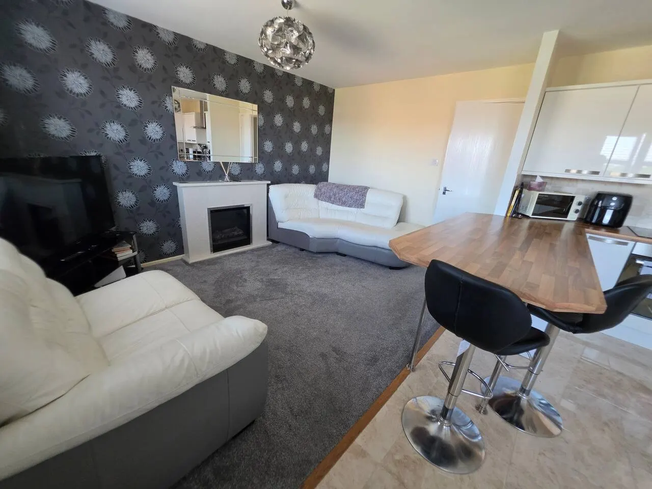 Hullidays Priory West 》Luxury 2 Bed Apartment — photo 2