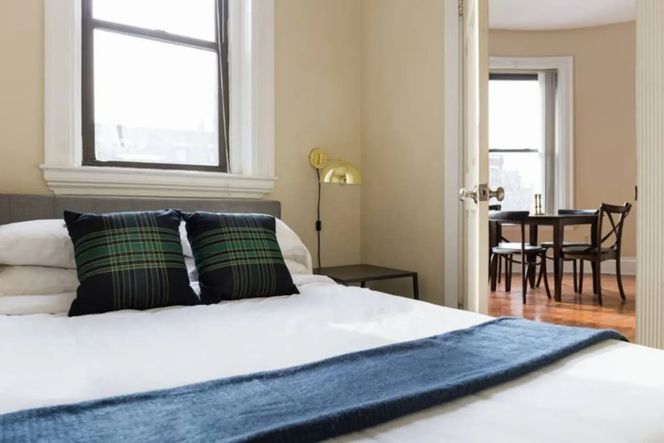 Beautiful 1BR near Fenway Park + Kenmore! 2