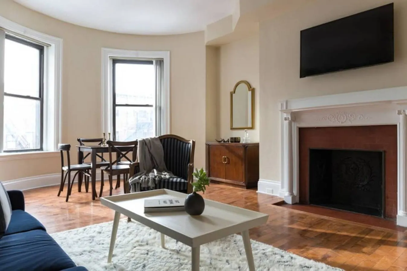 Beautiful 1BR near Fenway Park + Kenmore! 4