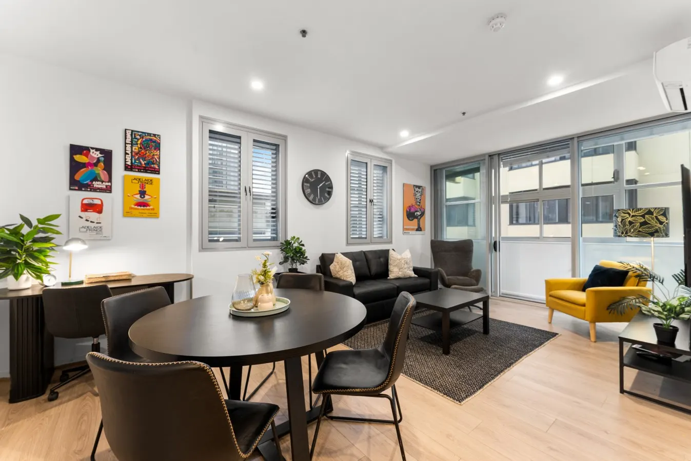 Artful Escape on York—Walkable Location in the CBD