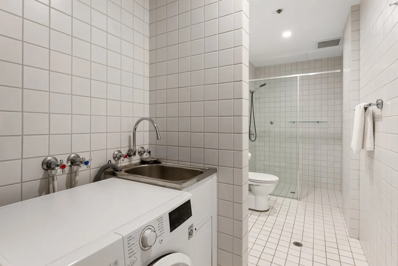 Artful Escape on York—Walkable Location in the CBD 20