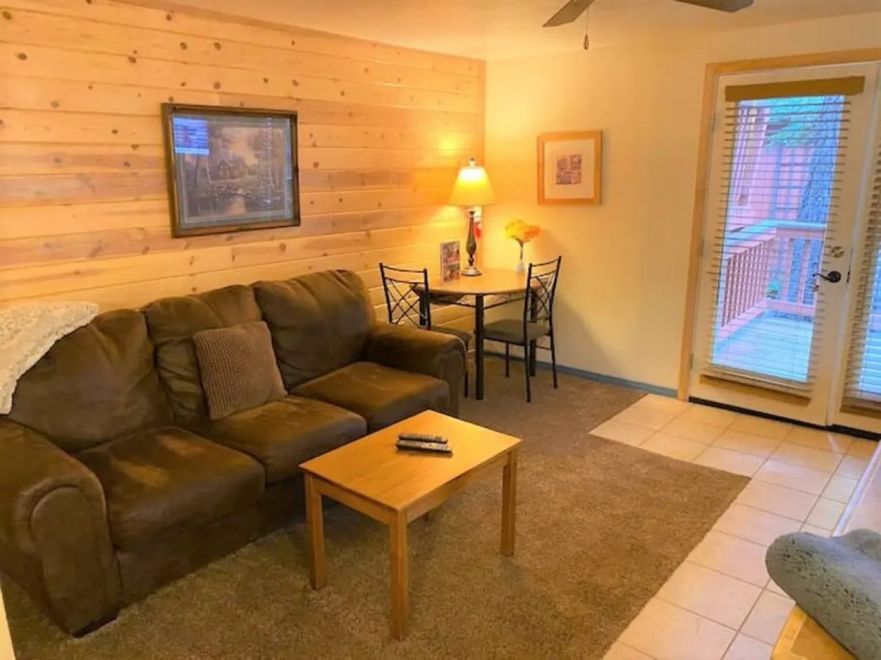 Charming Timber Have Lodge (Studio) Cabin #8 3