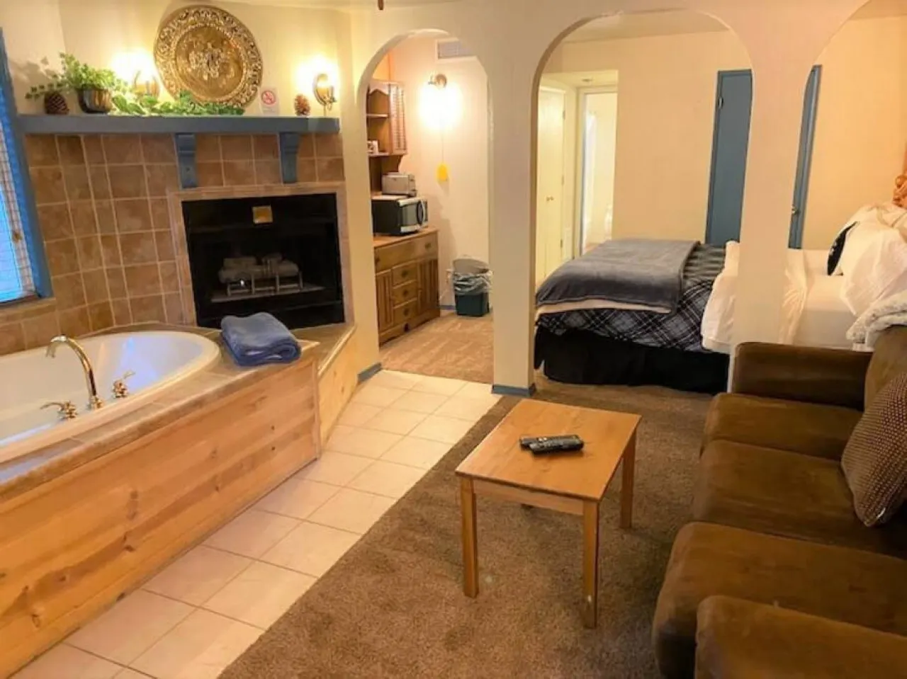 Charming Timber Have Lodge (Studio) Cabin #8 4