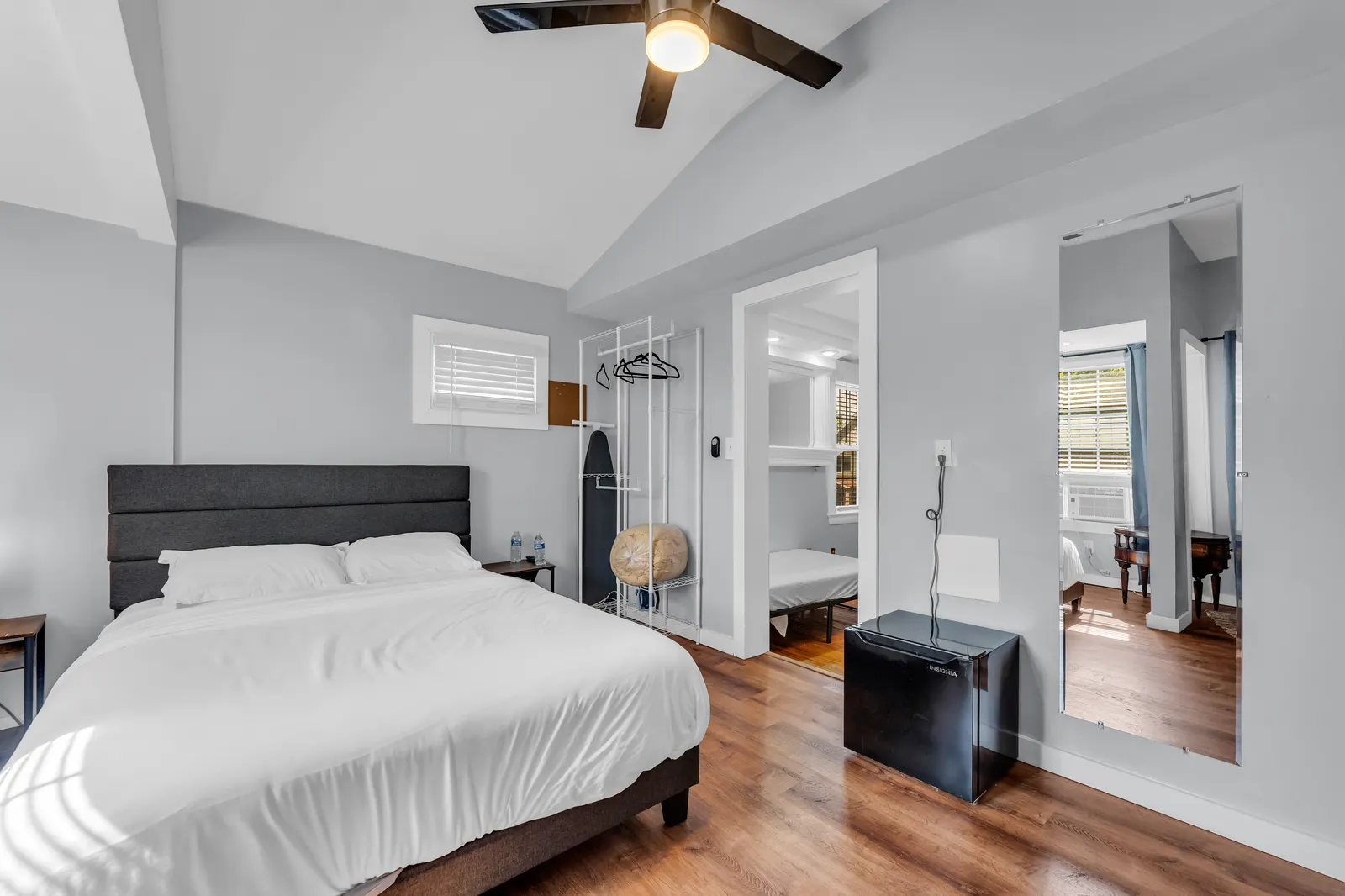 Near Lakewood - Large | Private Bath Quinta Suite