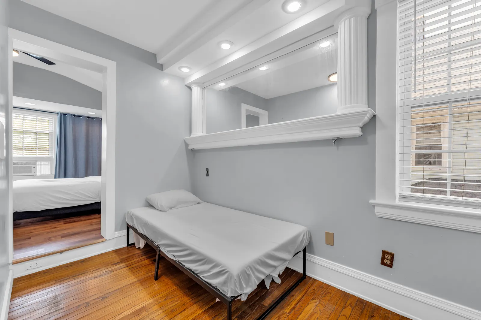 Near Lakewood - Large Private Bath Quinta Suite 9