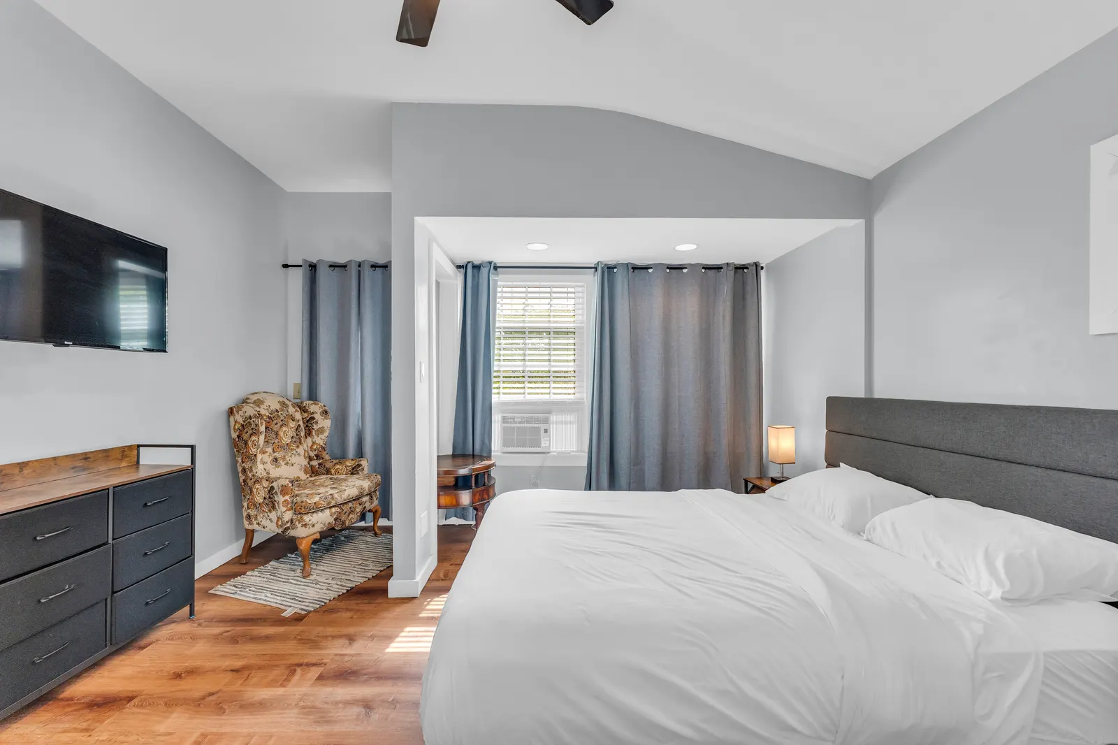 Near Lakewood - Large Private Bath Quinta Suite 10