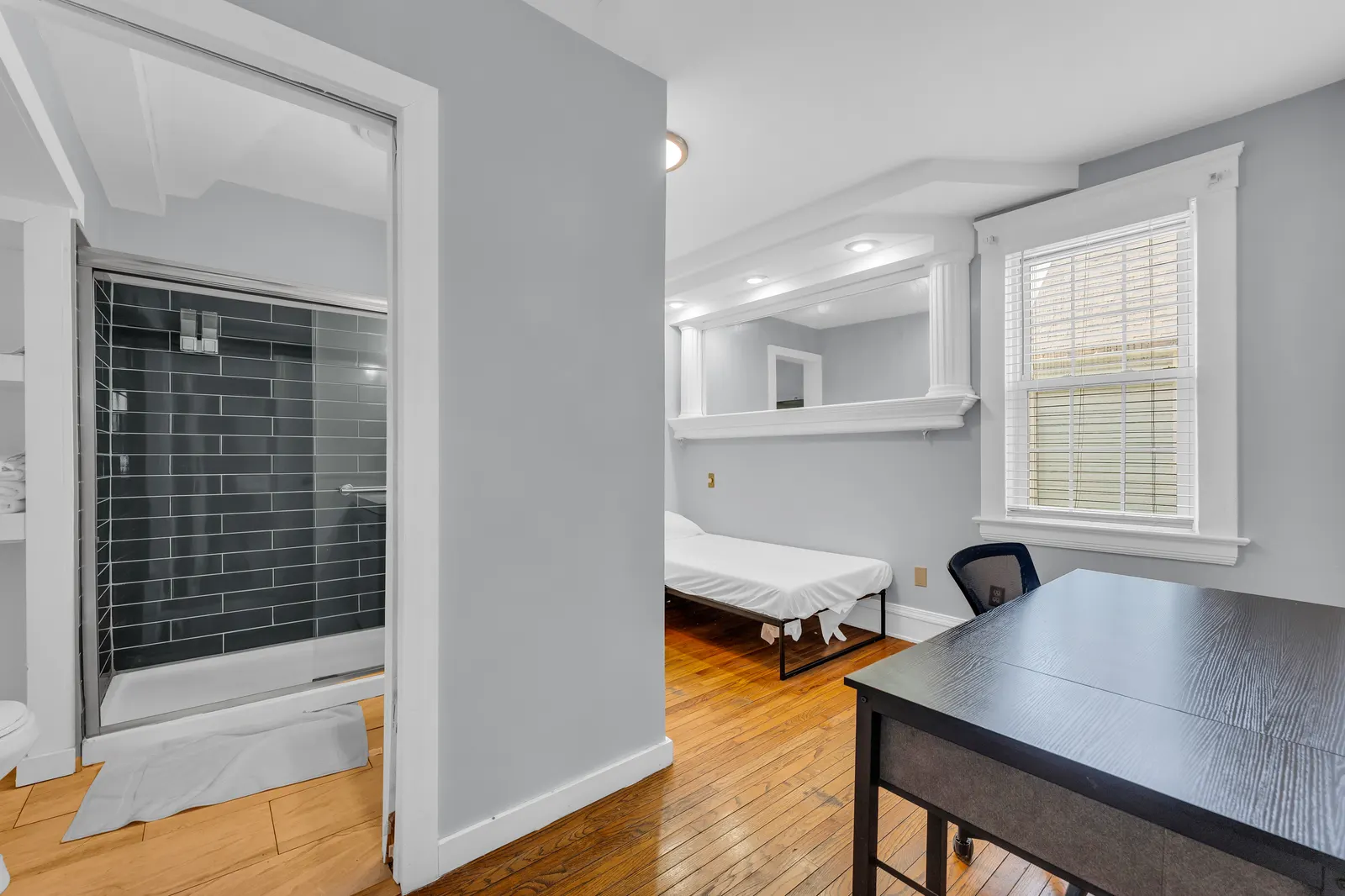 Near Lakewood - Large Private Bath Quinta Suite 3