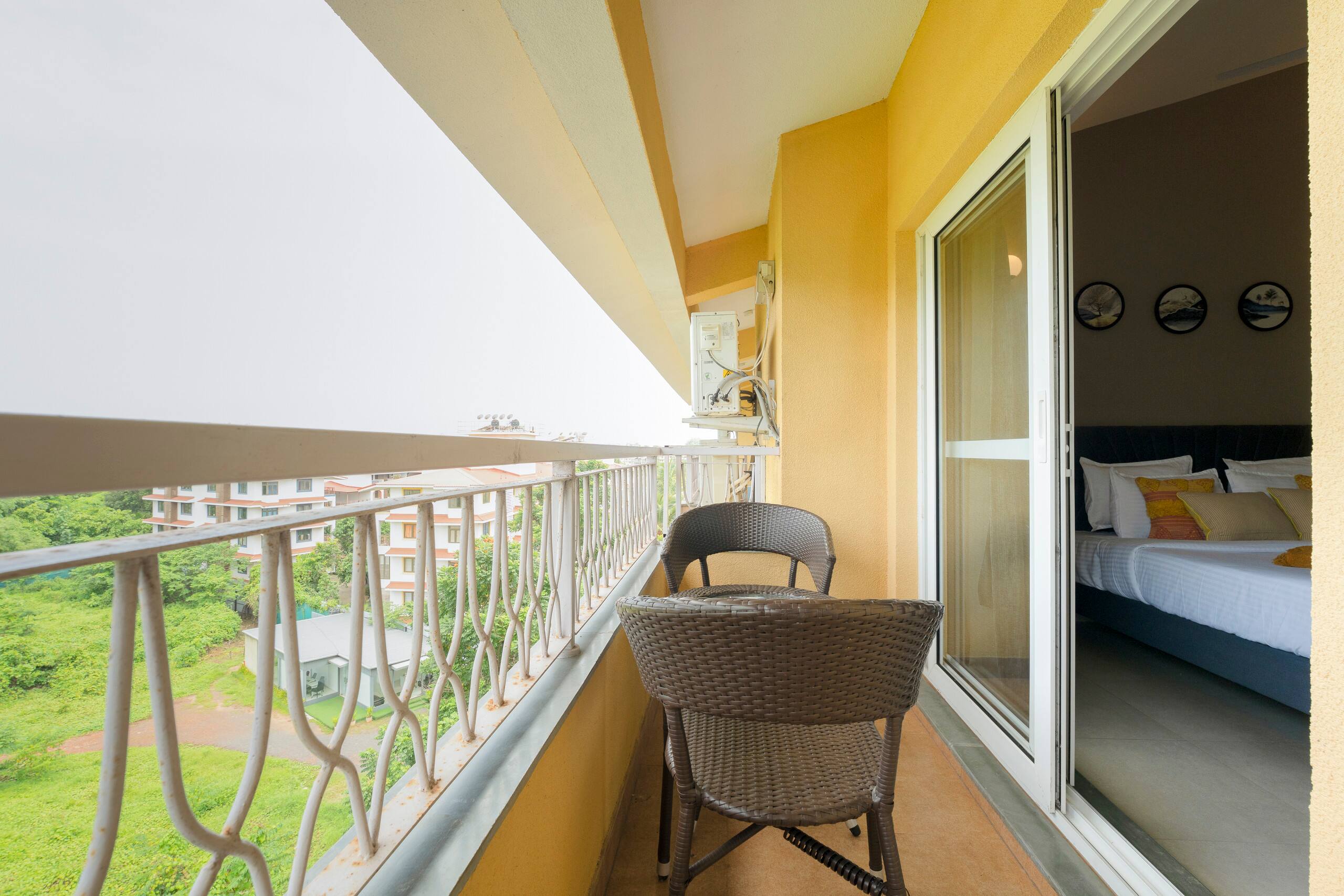 Kai Vista 2BHK Apt | Pool & Balcony | Candolim 27