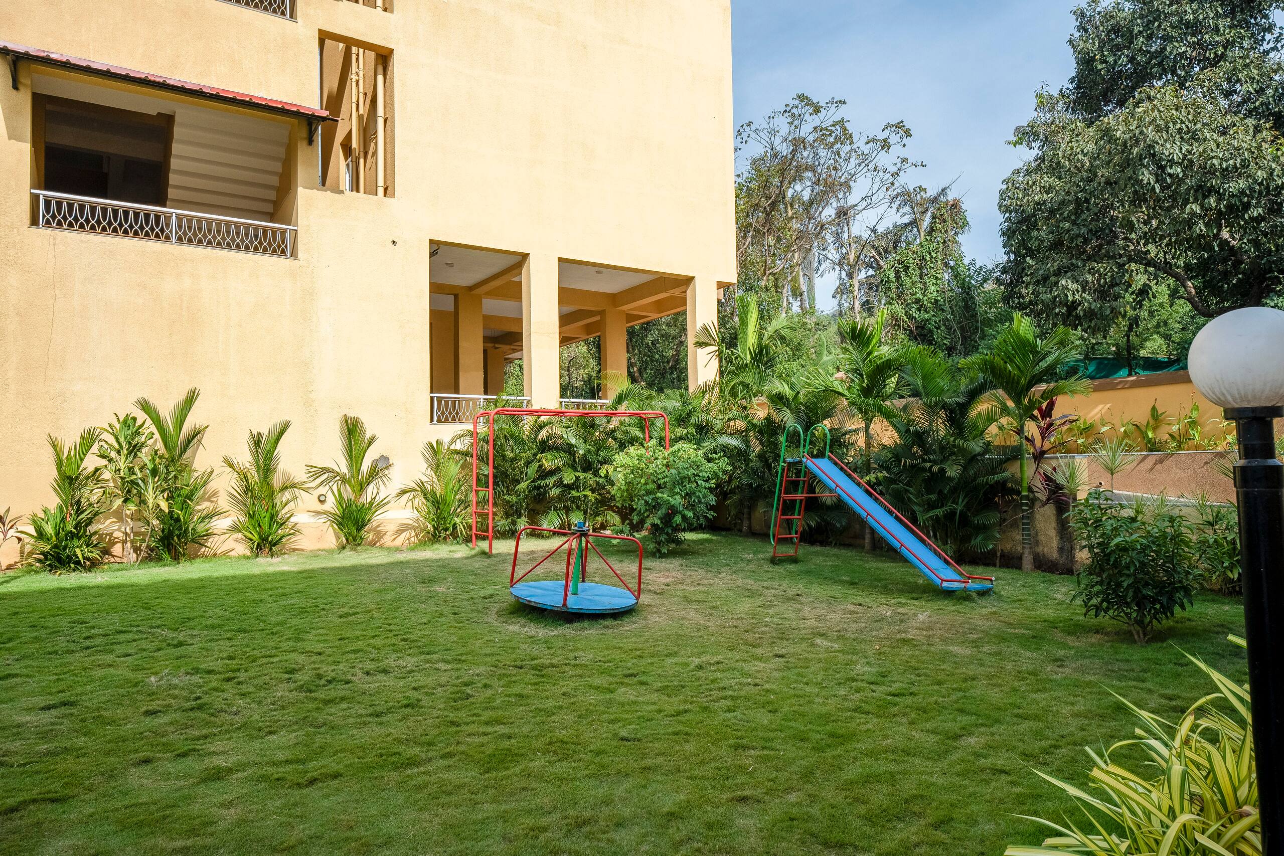Kai Vista 2BHK Apt | Pool & Balcony | Candolim 30