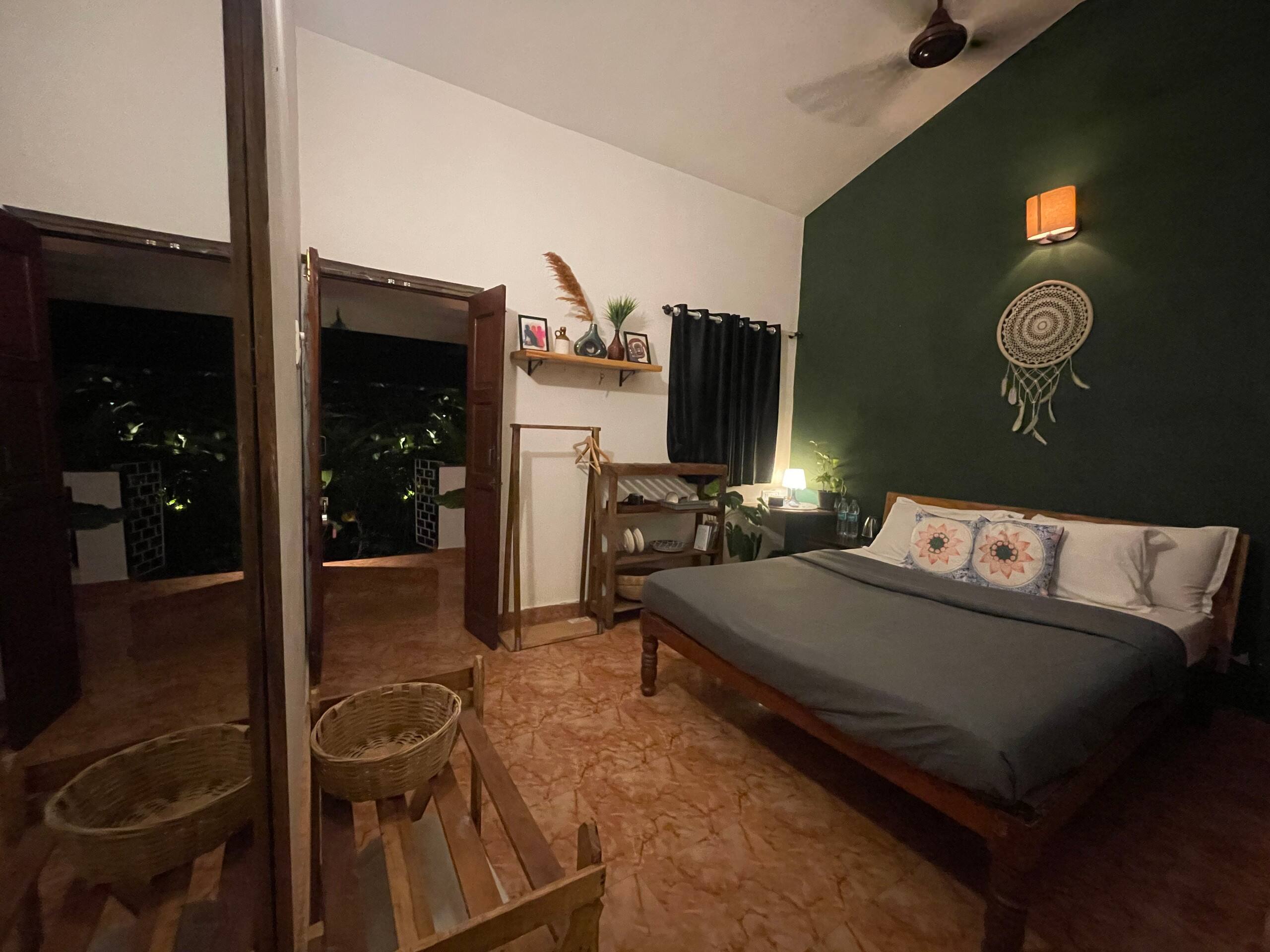 Hidden cozy room 750mtr to beach/ hideaway bar 3