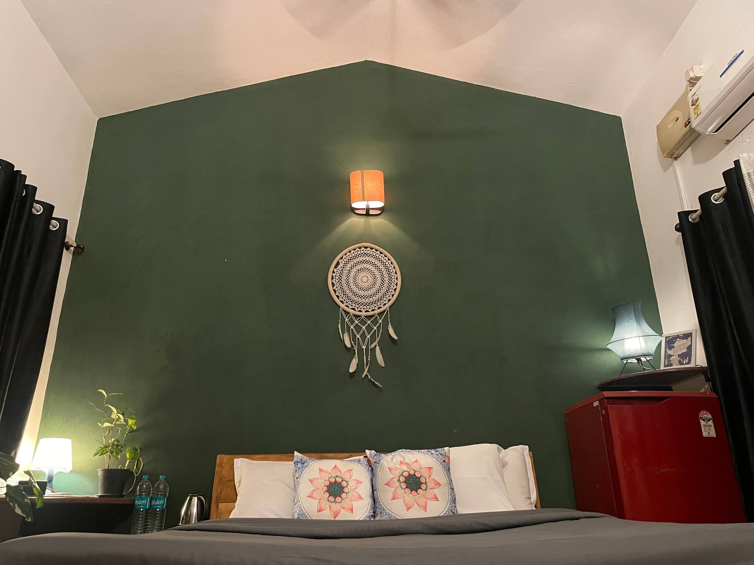 Hidden cozy room 750mtr to beach/ hideaway bar 5
