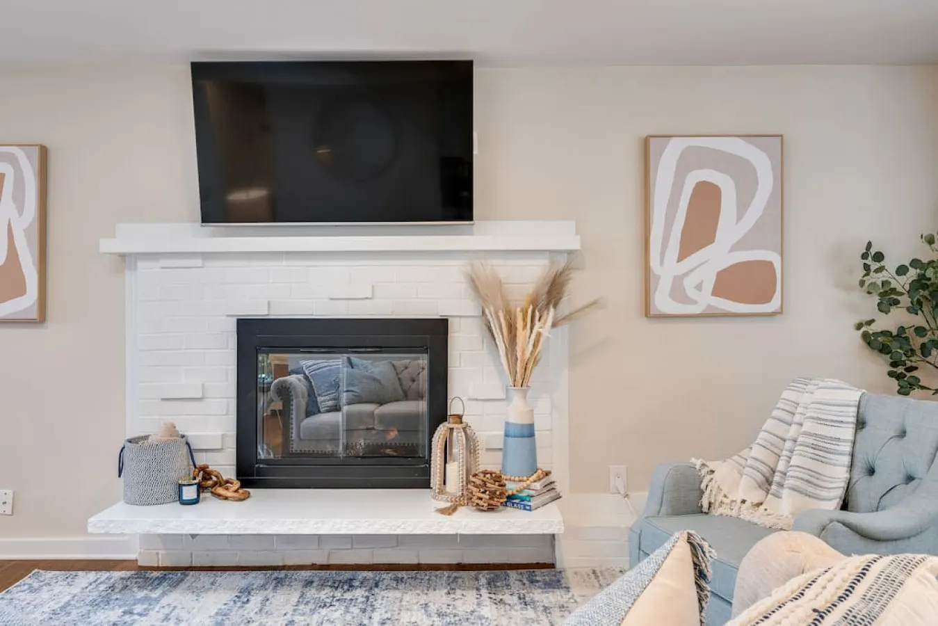 Cottage Gem ~ Min to Waterfront 15